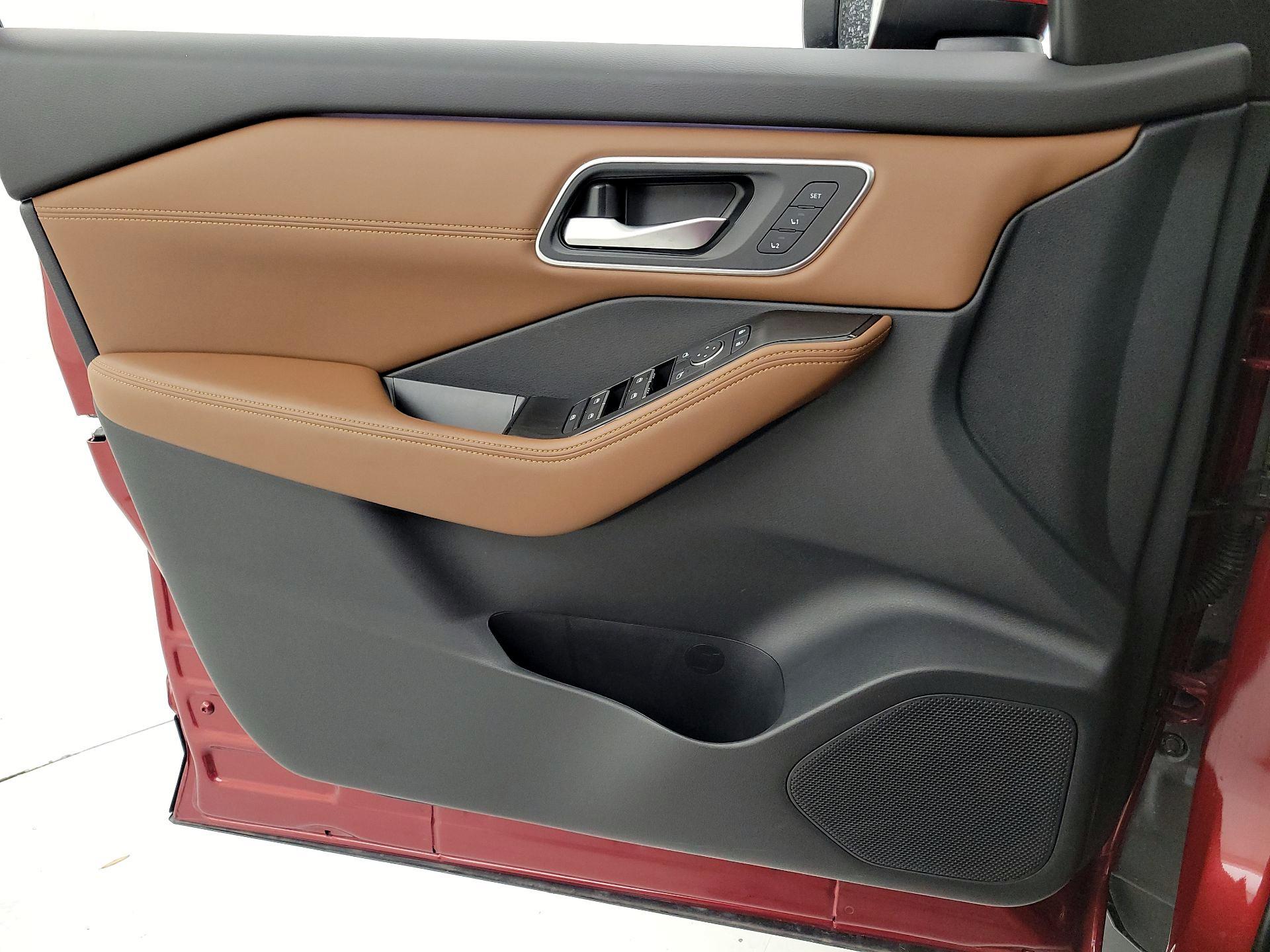 Thumbnail: 2025 Nissan Rogue - 12