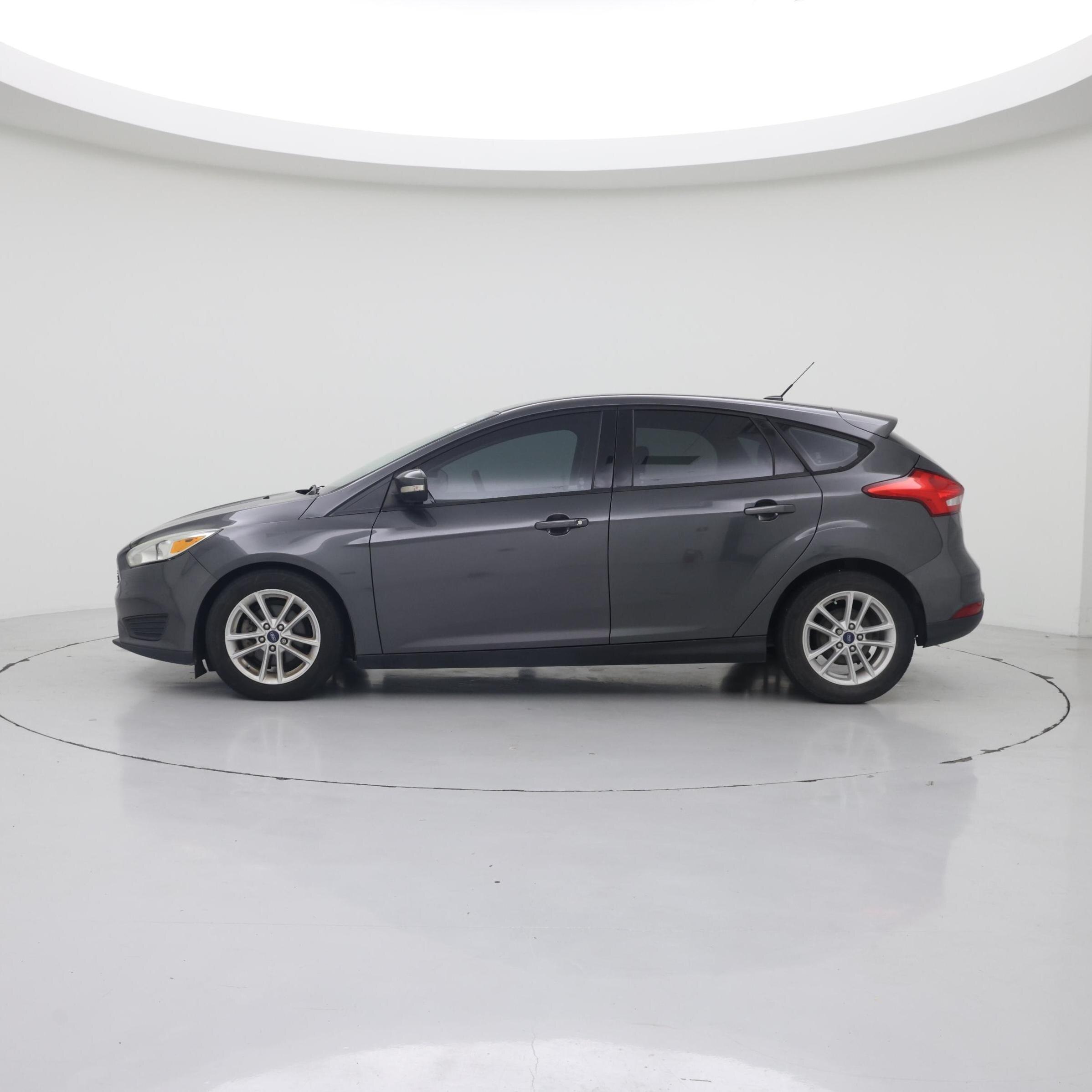 Thumbnail: 2017 Ford Focus - 3