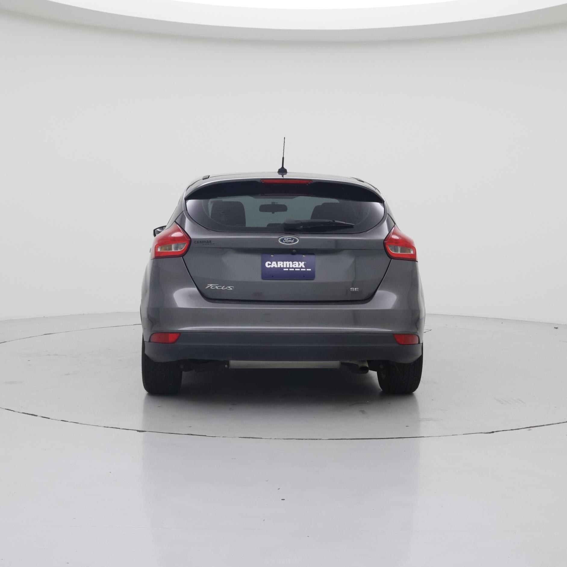 Thumbnail: 2017 Ford Focus - 6