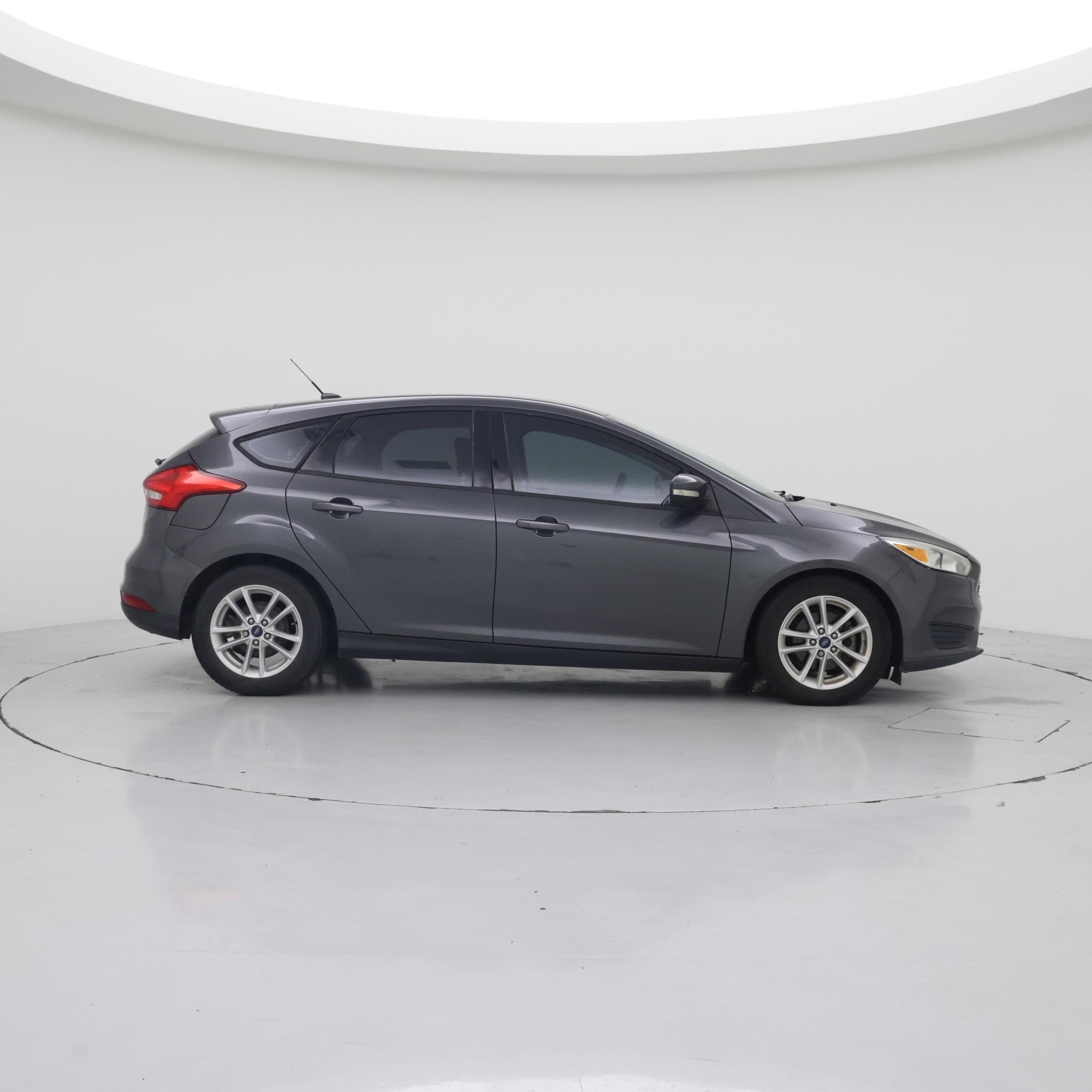 Thumbnail: 2017 Ford Focus - 7