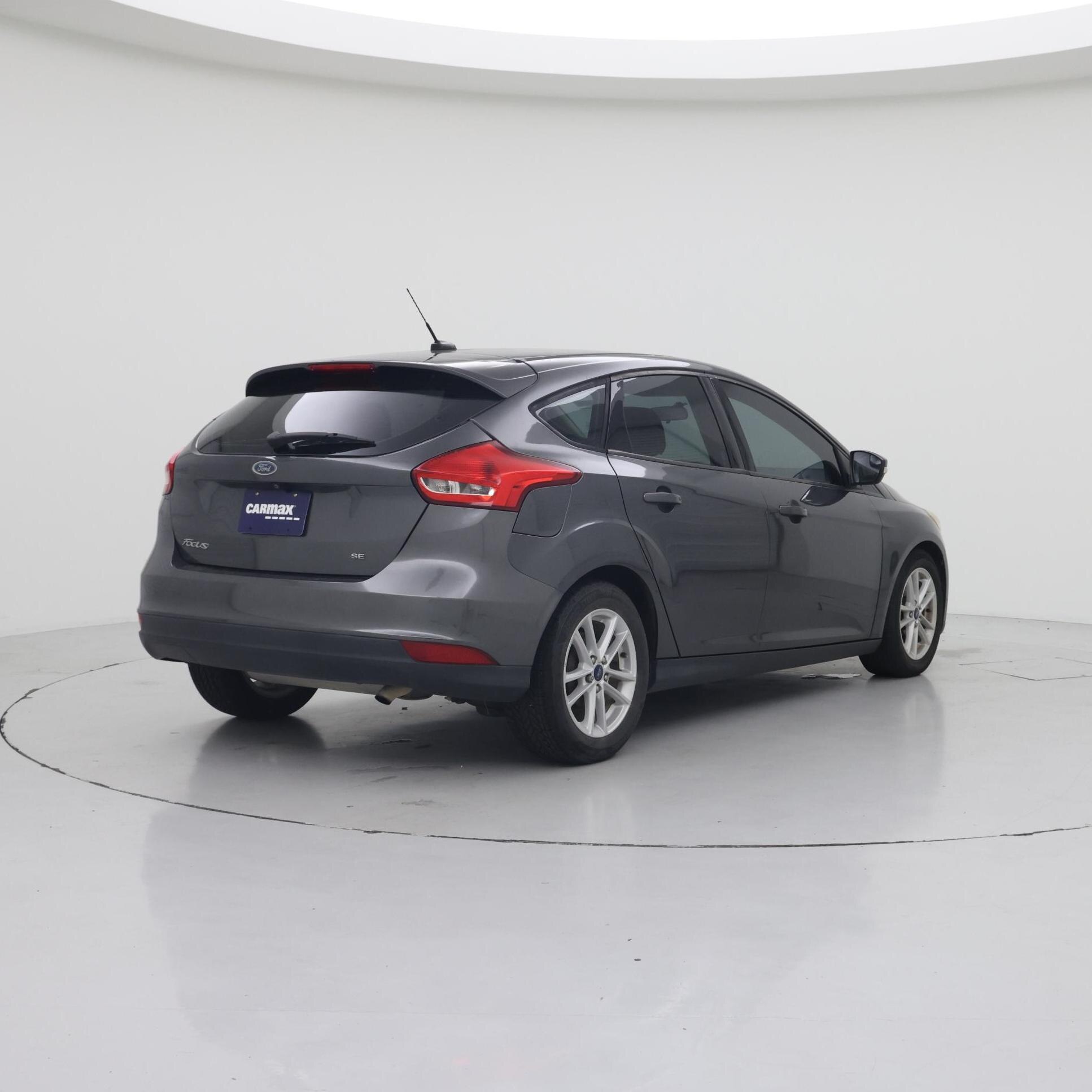 Thumbnail: 2017 Ford Focus - 8