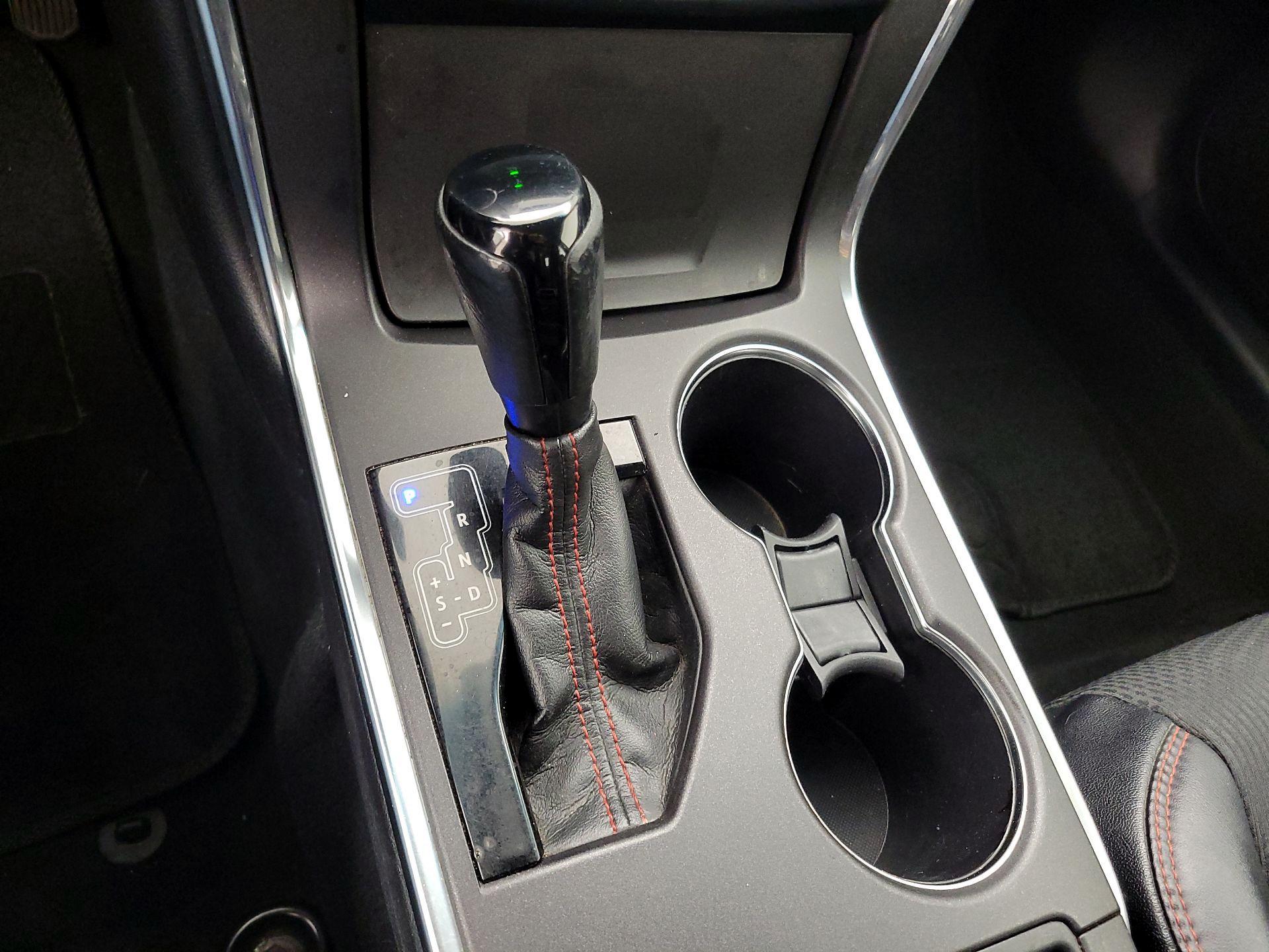 Thumbnail: 2016 Toyota Camry - 17