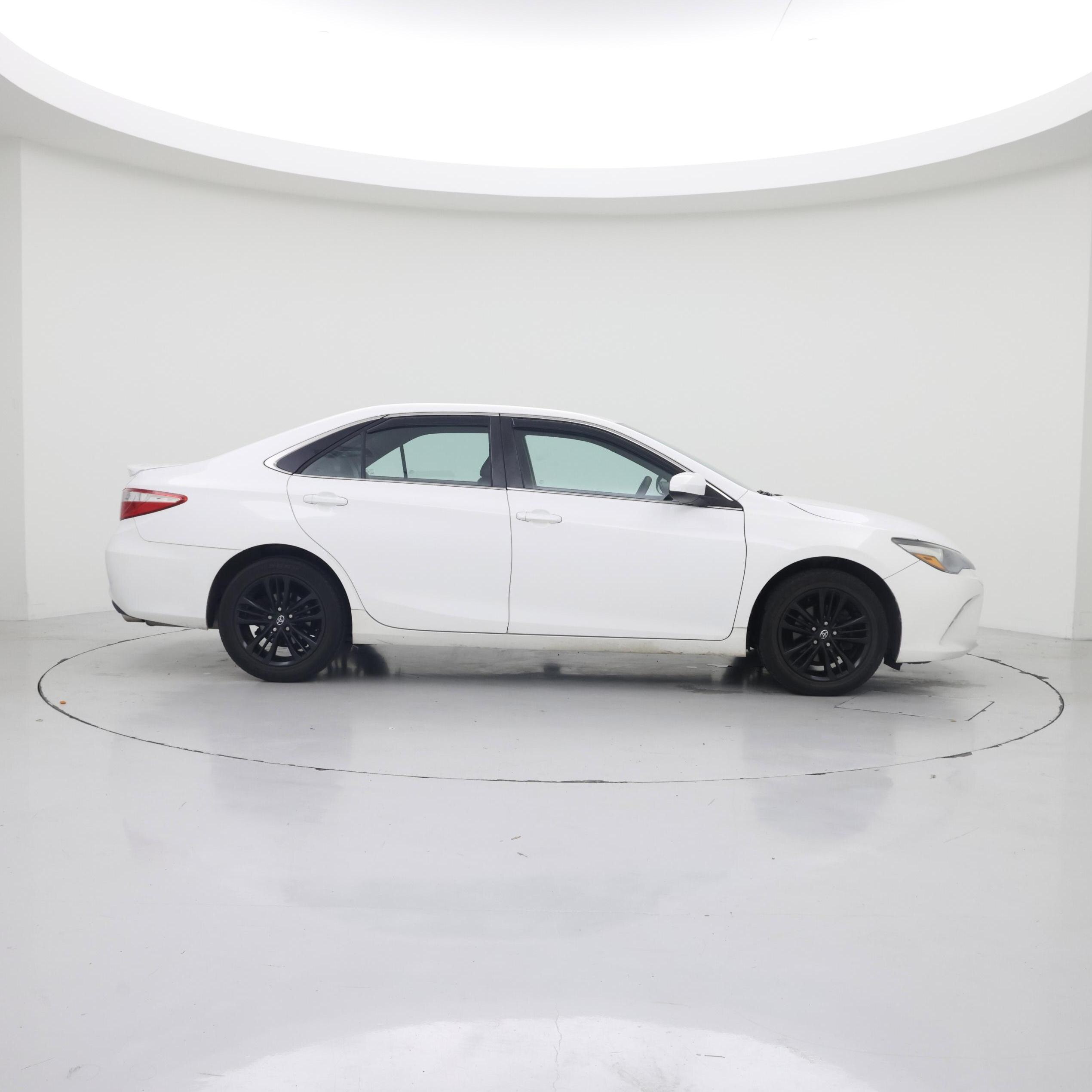 Thumbnail: 2016 Toyota Camry - 7