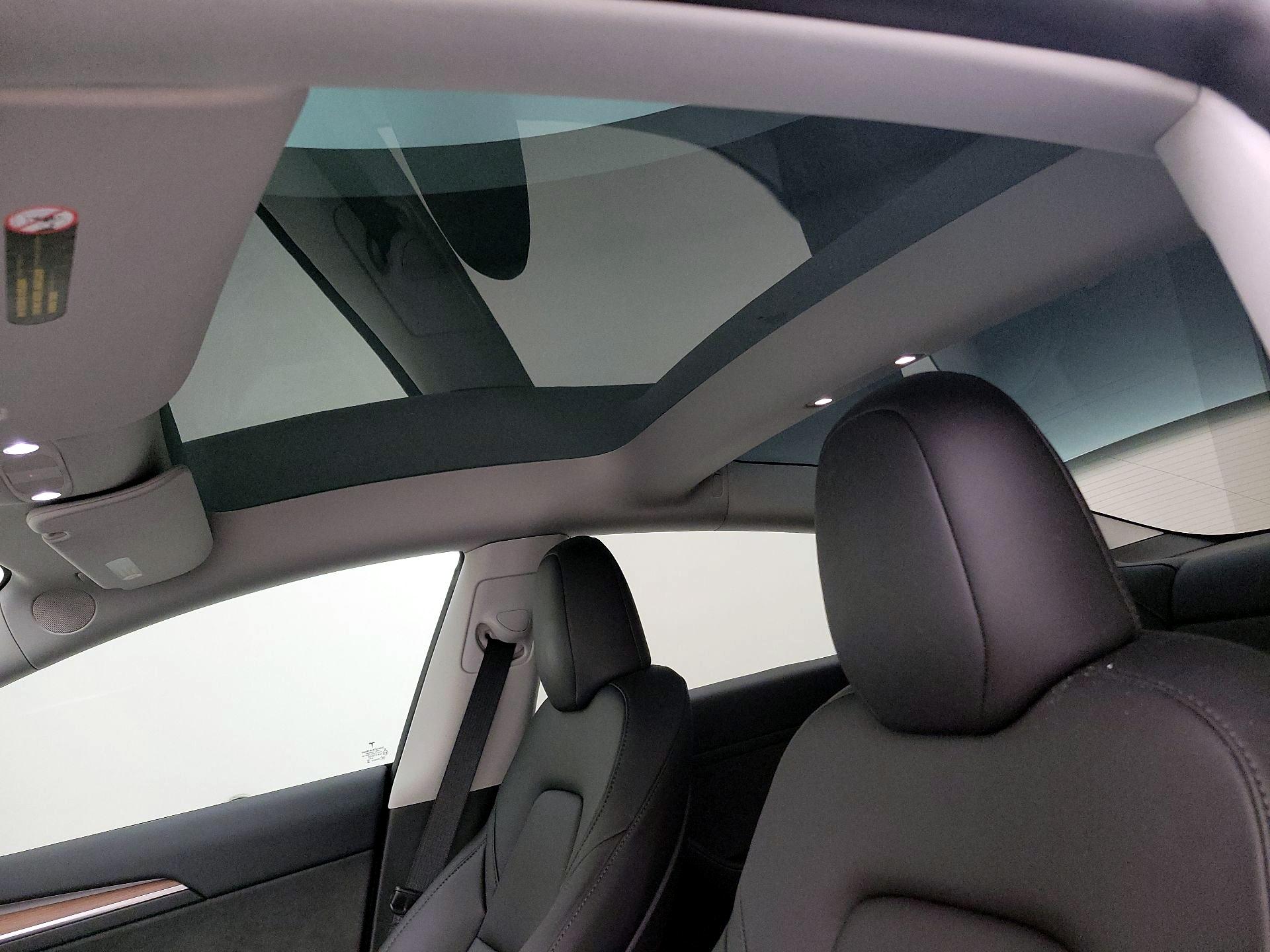 Thumbnail: 2023 Tesla Model 3 - 18
