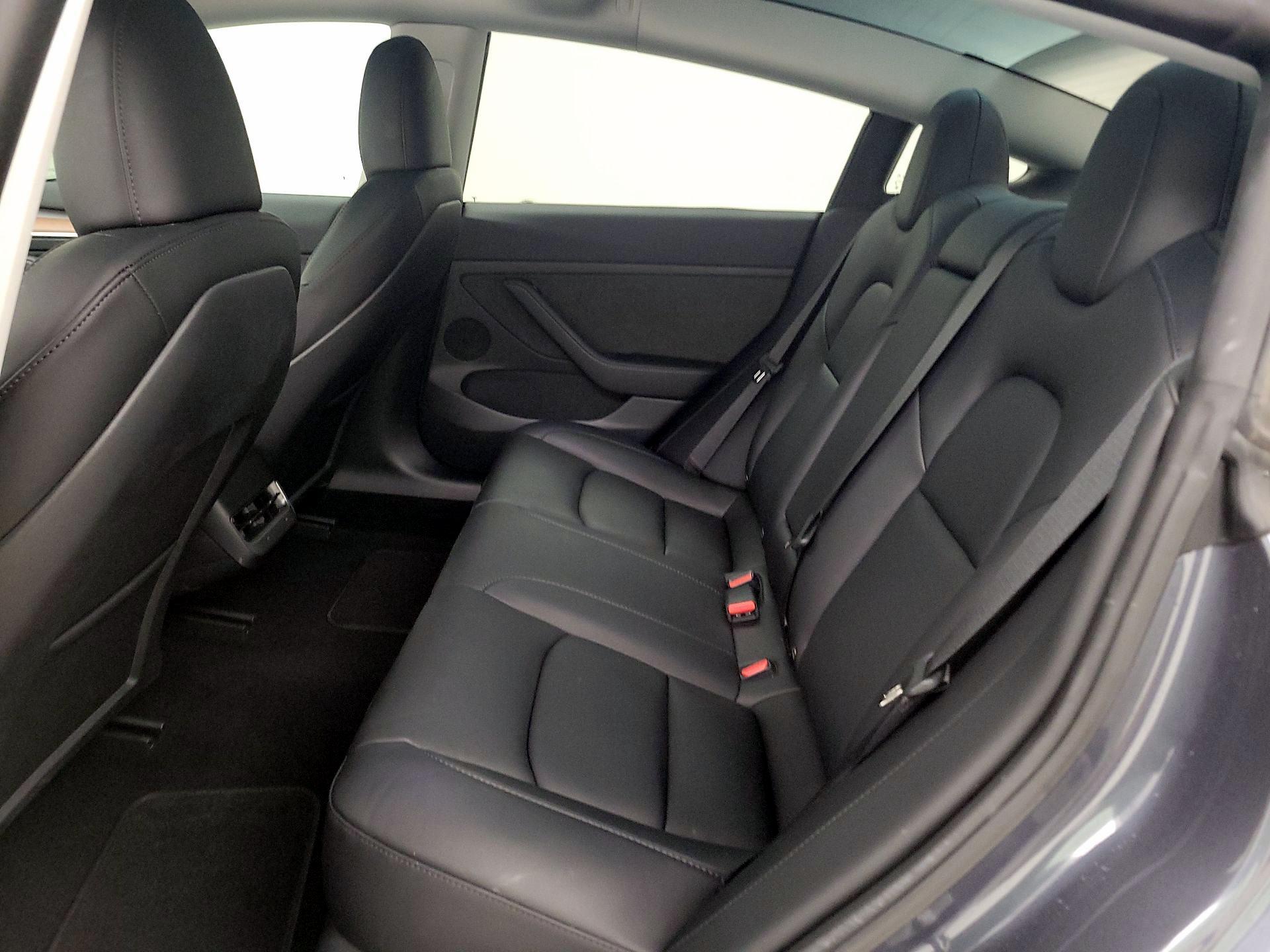 Thumbnail: 2023 Tesla Model 3 - 19