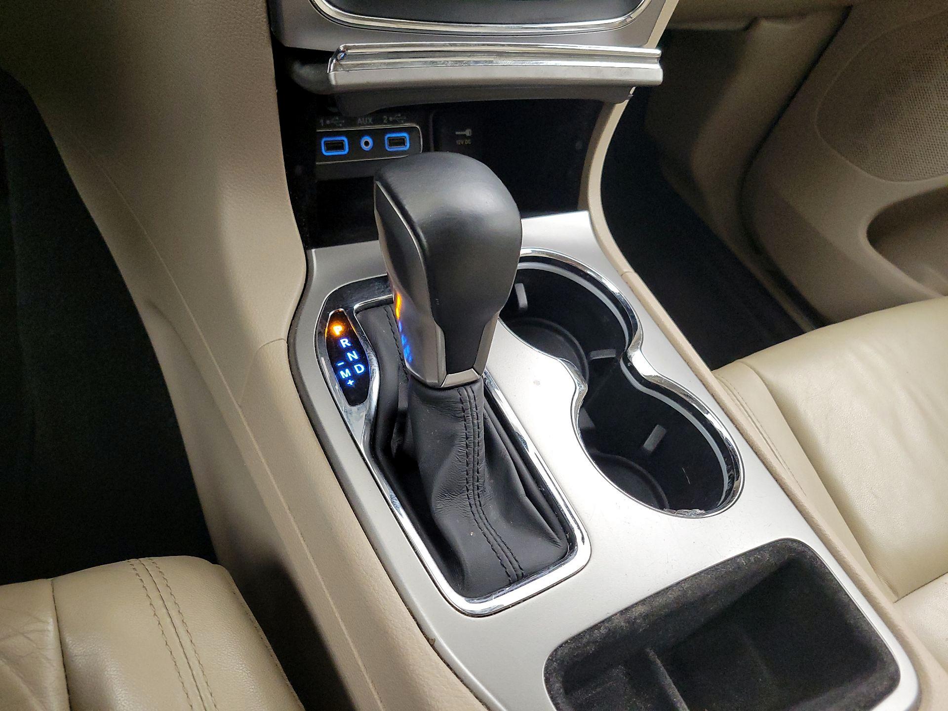 Thumbnail: 2018 Jeep Grand Cherokee - 17