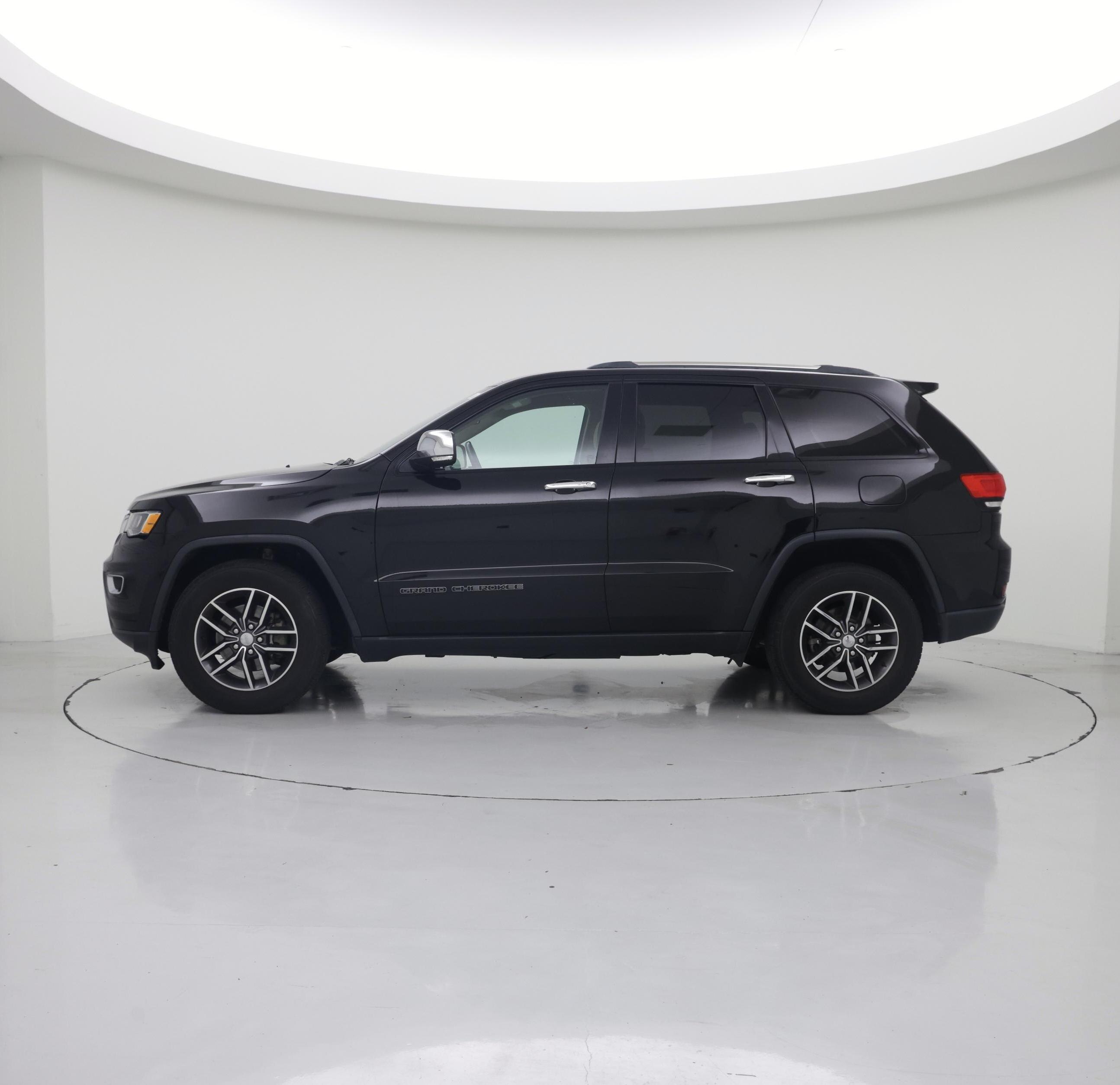 Thumbnail: 2018 Jeep Grand Cherokee - 3