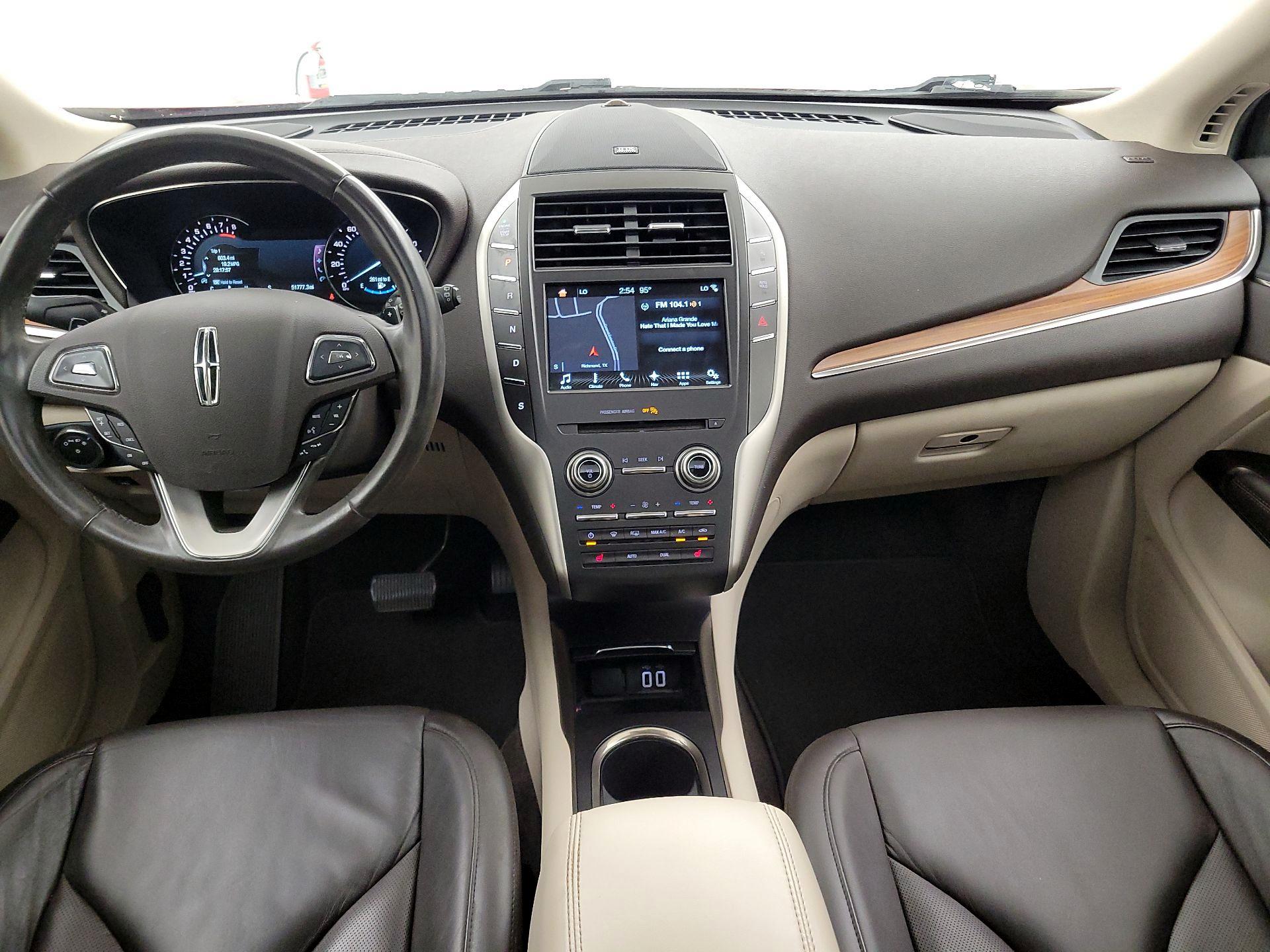 Thumbnail: 2017 Lincoln MKC - 9