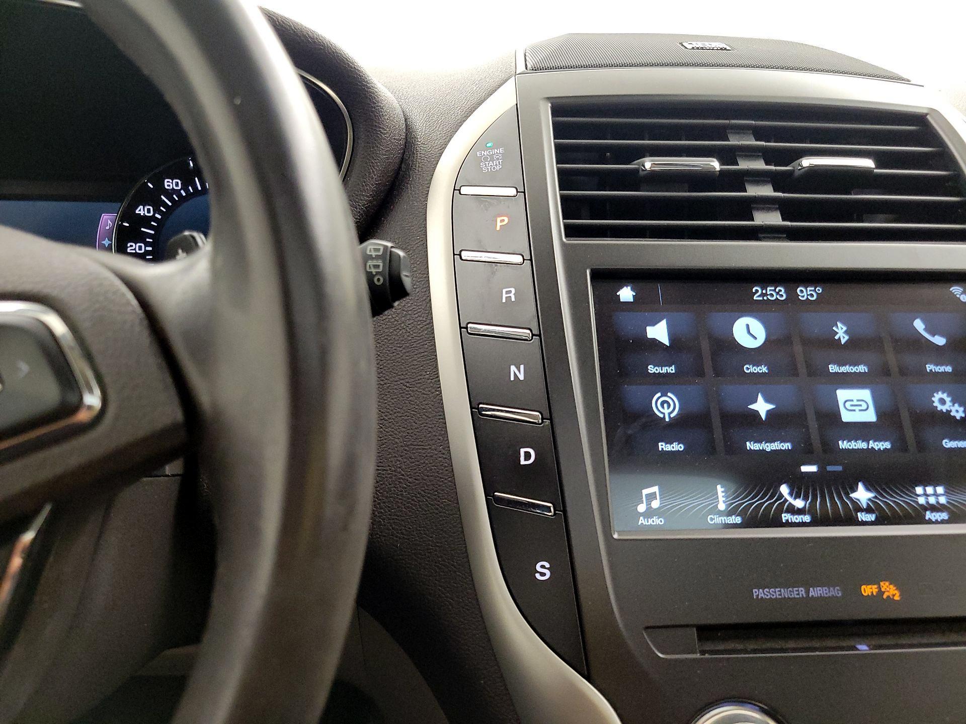 Thumbnail: 2017 Lincoln MKC - 18