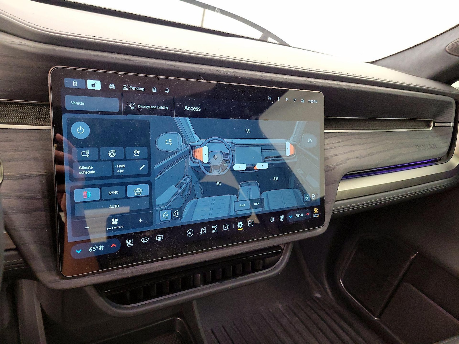 2023 Rivian R1T Adventure - Photo 17