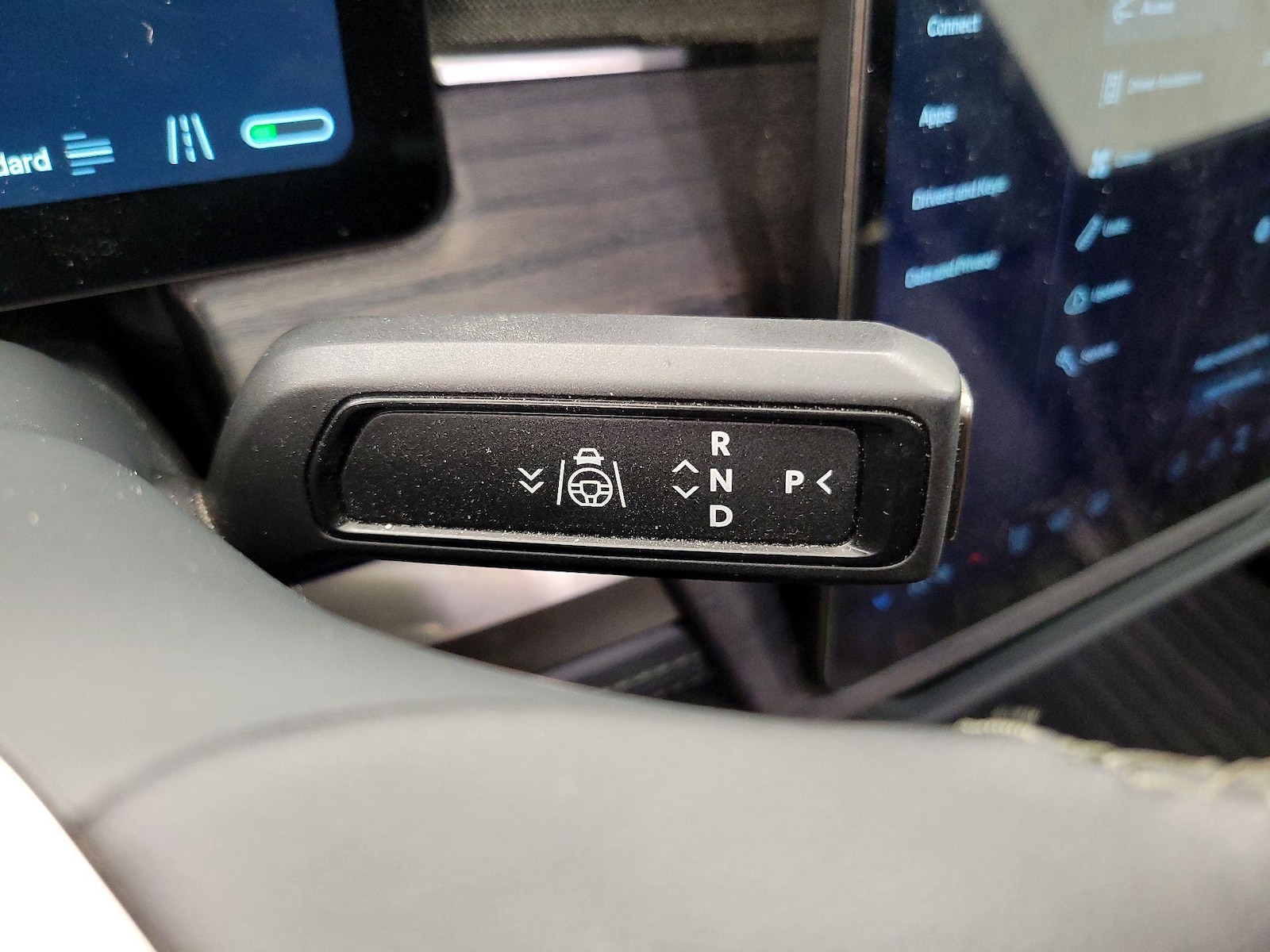2023 Rivian R1T Adventure - Photo 18