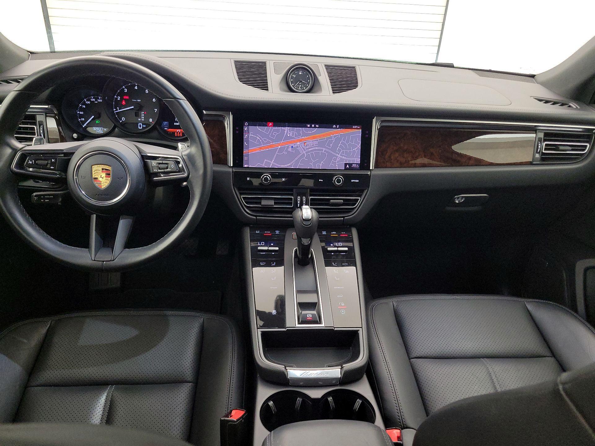 Thumbnail: 2022 Porsche Macan - 9