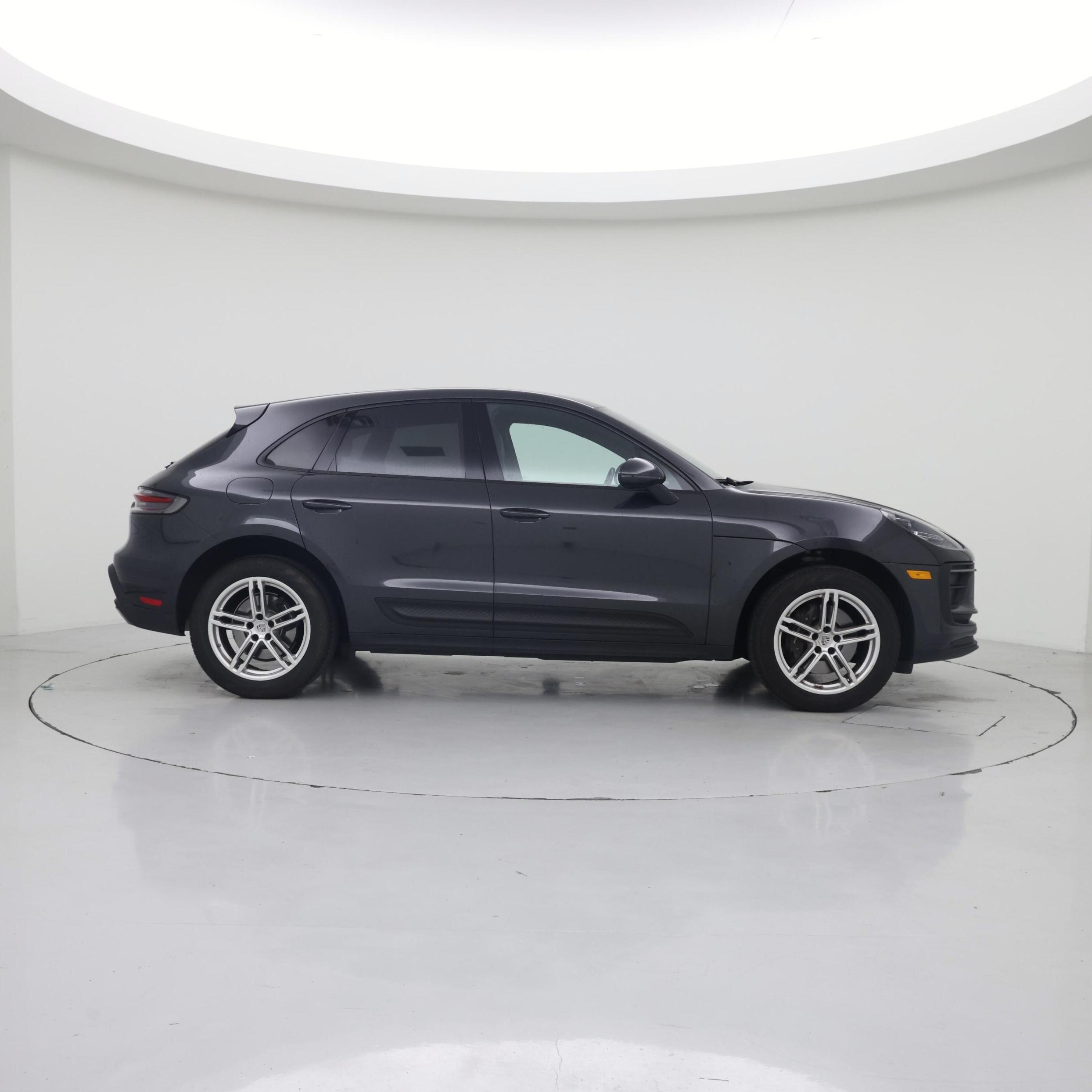 Thumbnail: 2022 Porsche Macan - 7