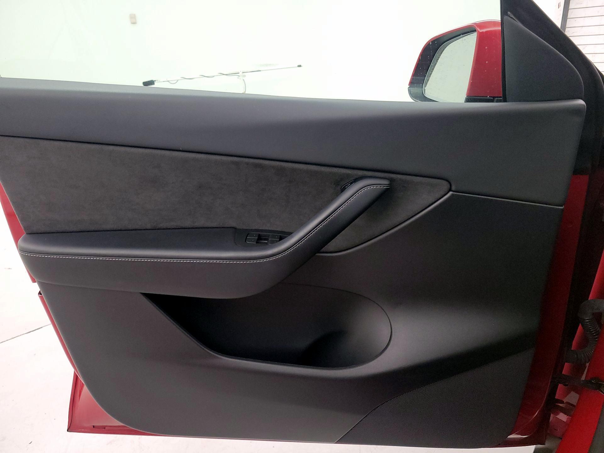 Thumbnail: 2022 Tesla Model Y - 12