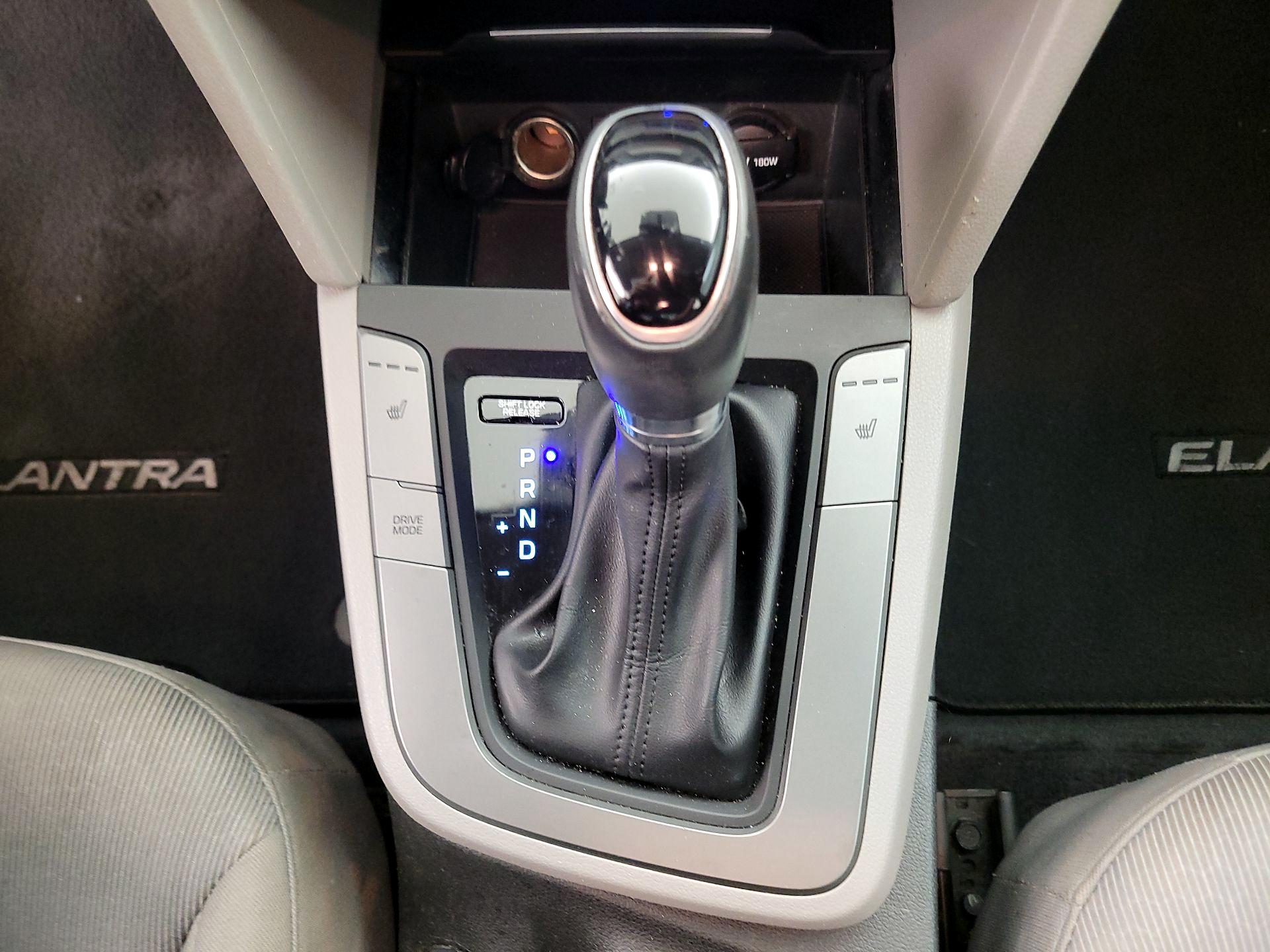 Thumbnail: 2018 Hyundai Elantra - 17
