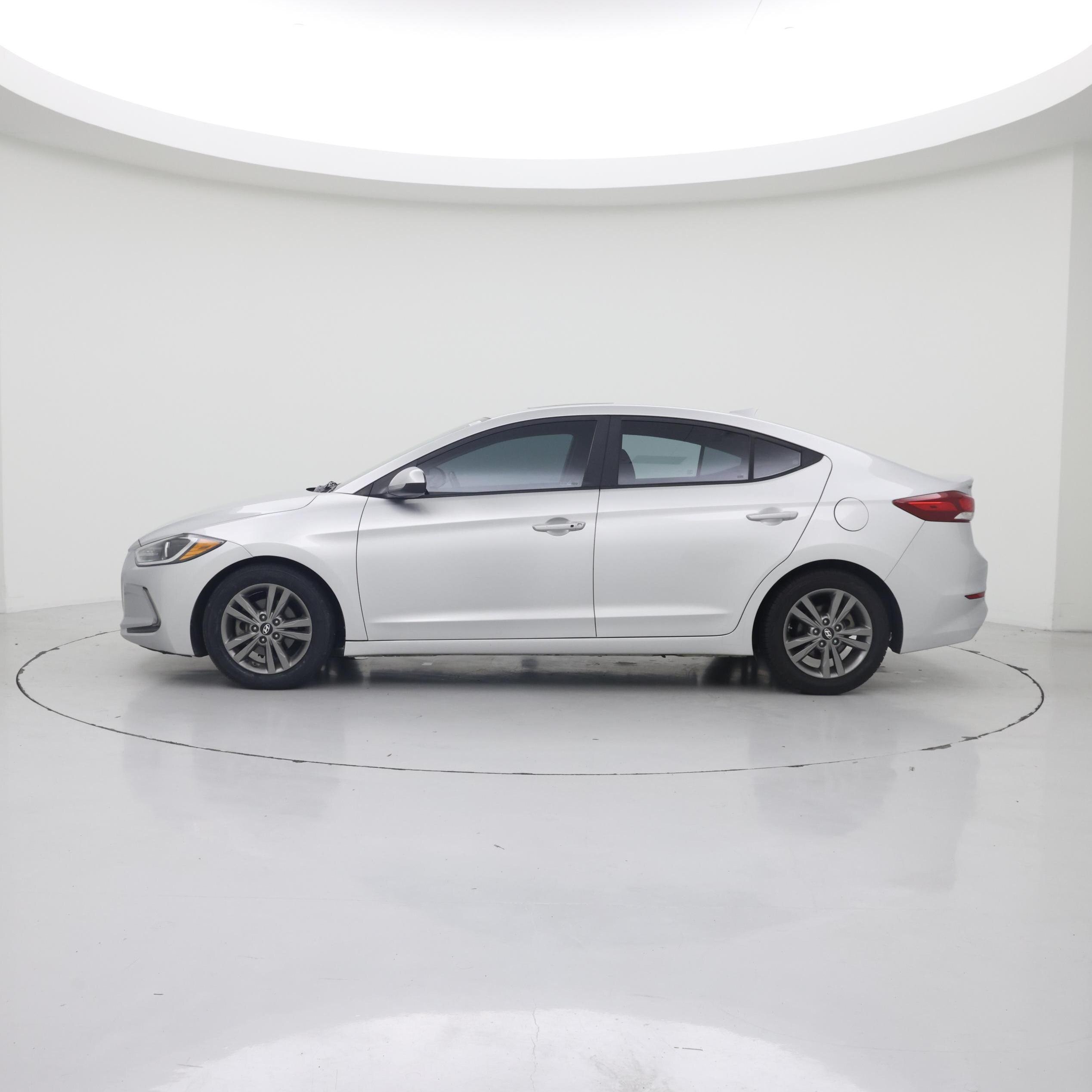 Thumbnail: 2018 Hyundai Elantra - 3