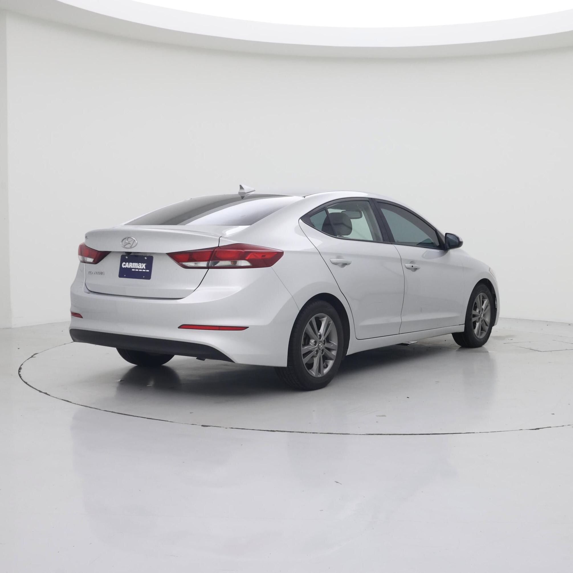 Thumbnail: 2018 Hyundai Elantra - 8