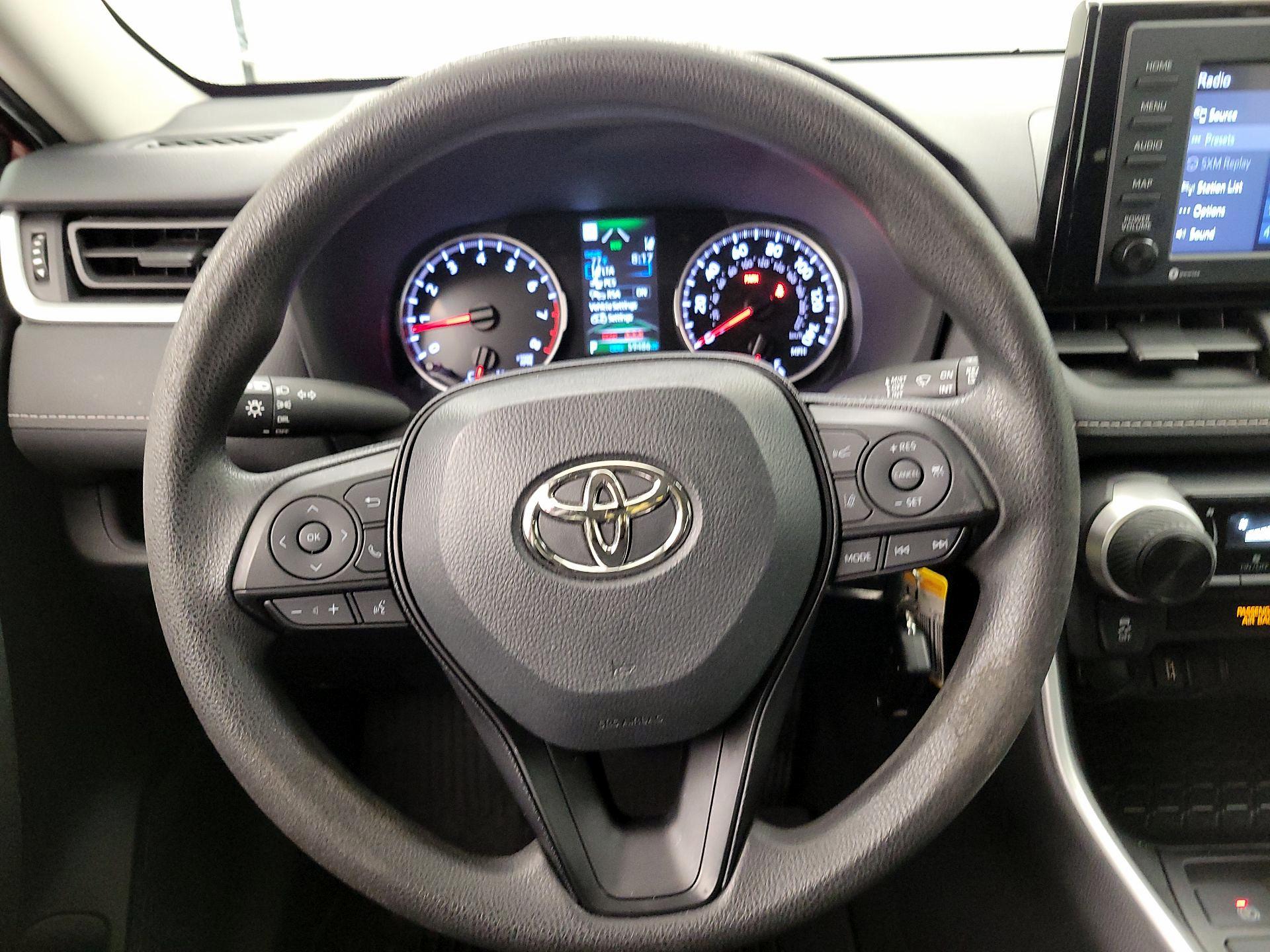 Thumbnail: 2022 Toyota RAV4 - 10