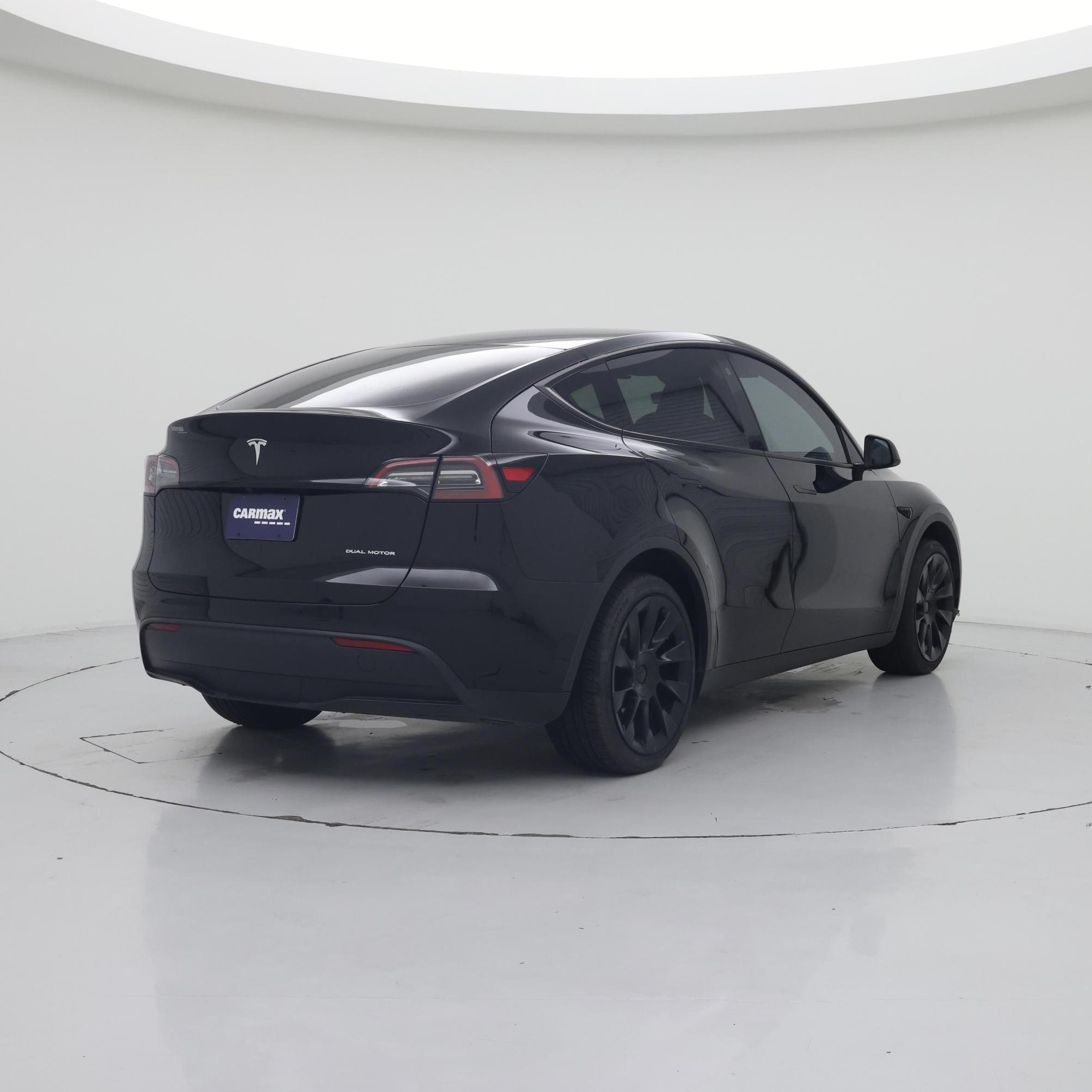 Thumbnail: 2023 Tesla Model Y - 8