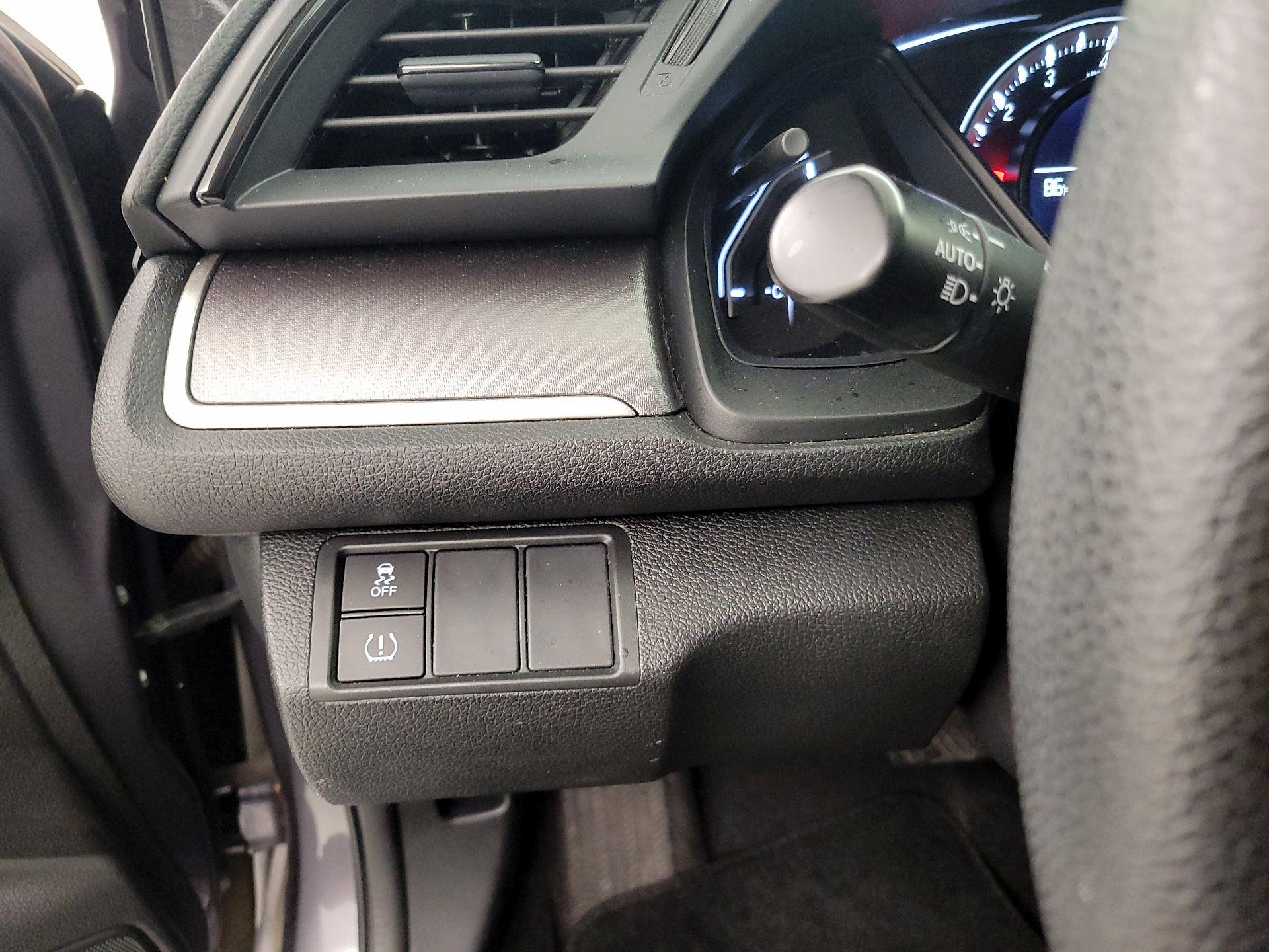 Thumbnail: 2016 Honda Civic - 13