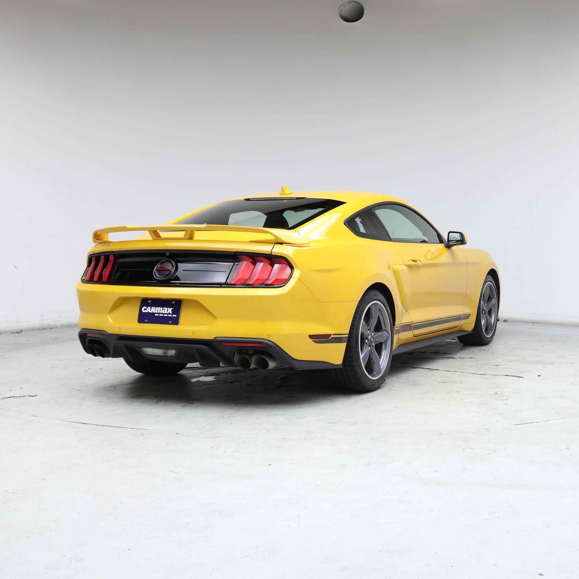 Thumbnail: 2022 Ford Mustang - 8