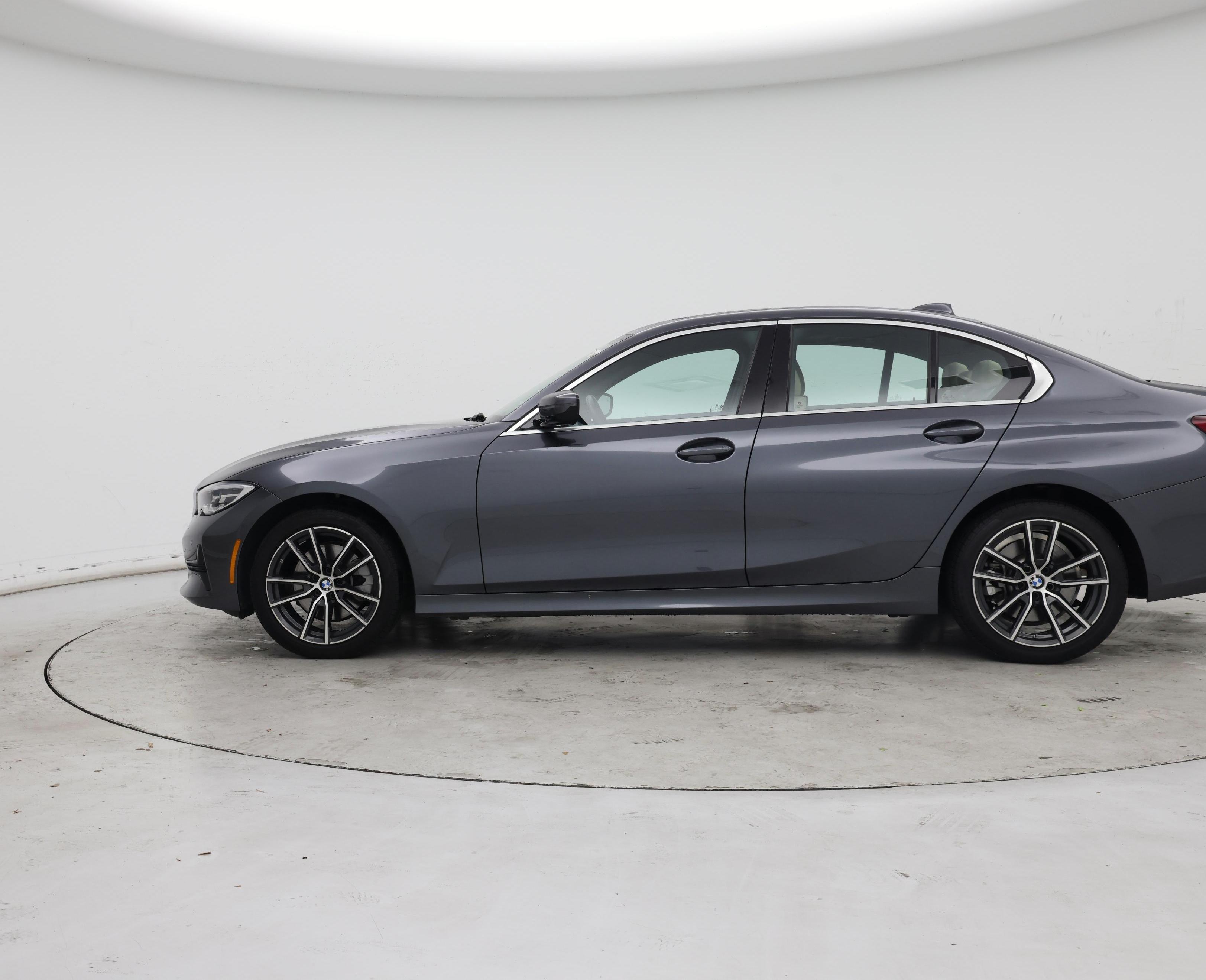 Thumbnail: 2022 BMW 3 Series - 3