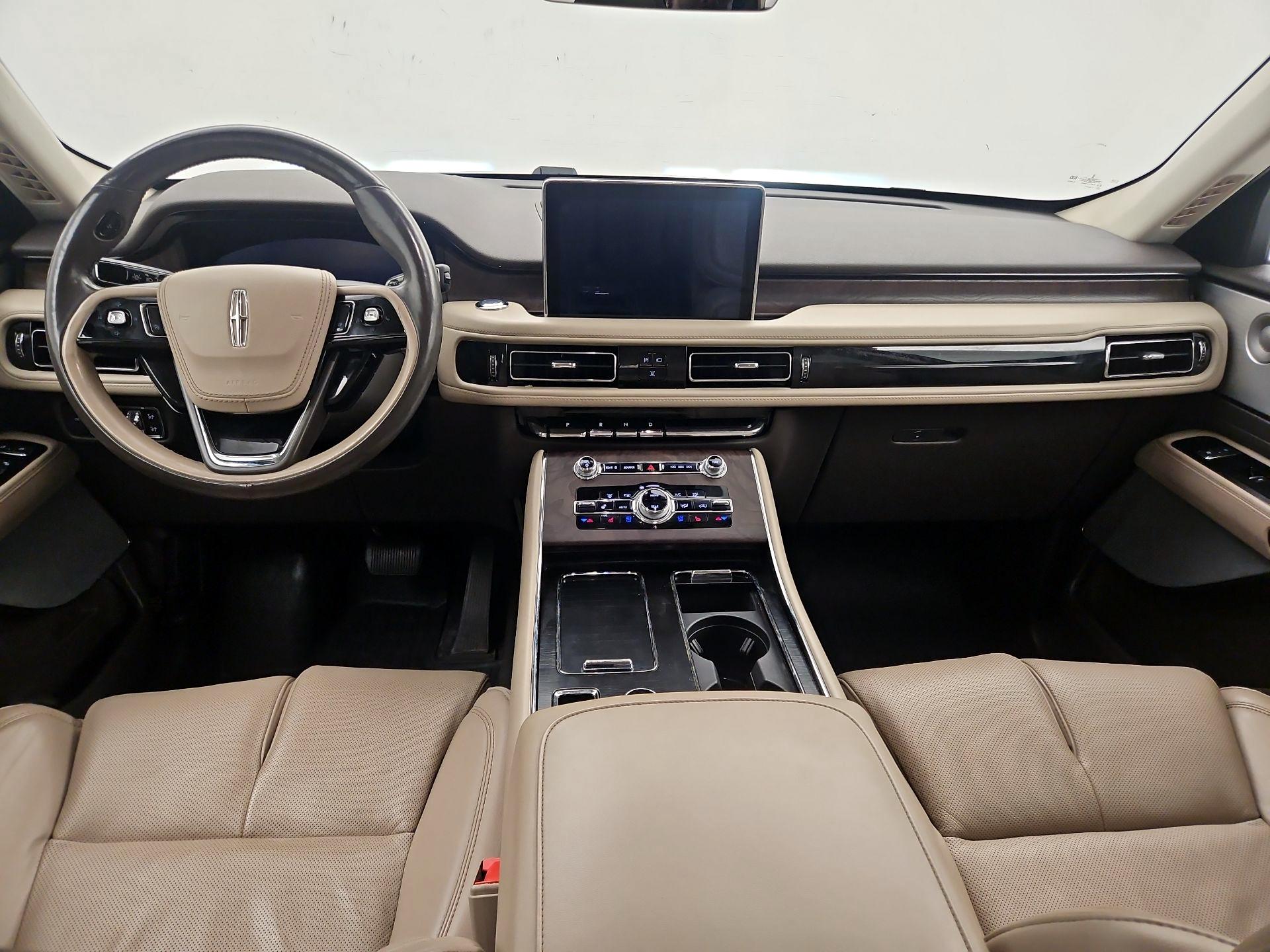Thumbnail: 2020 Lincoln Aviator - 9