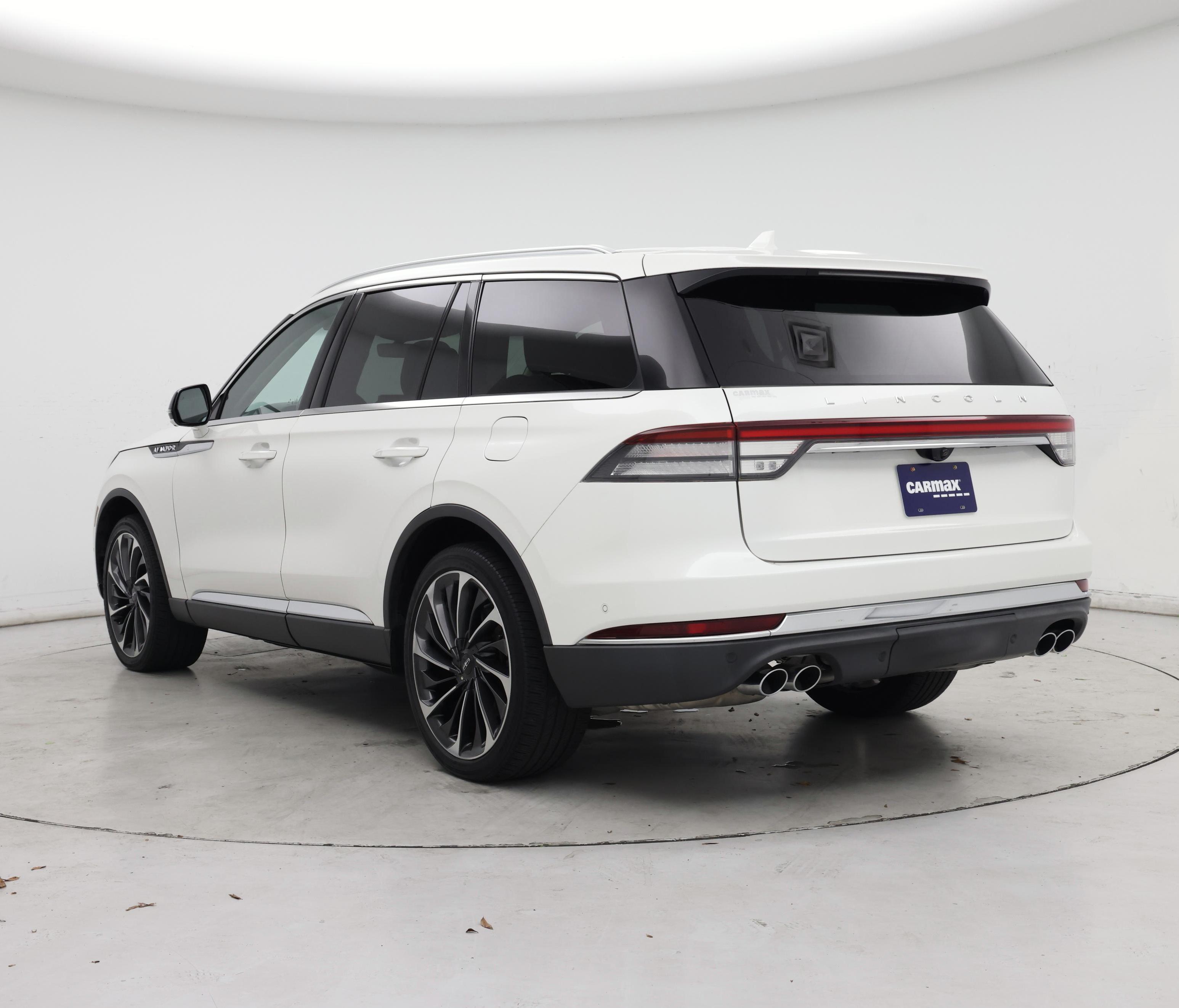 Thumbnail: 2020 Lincoln Aviator - 2