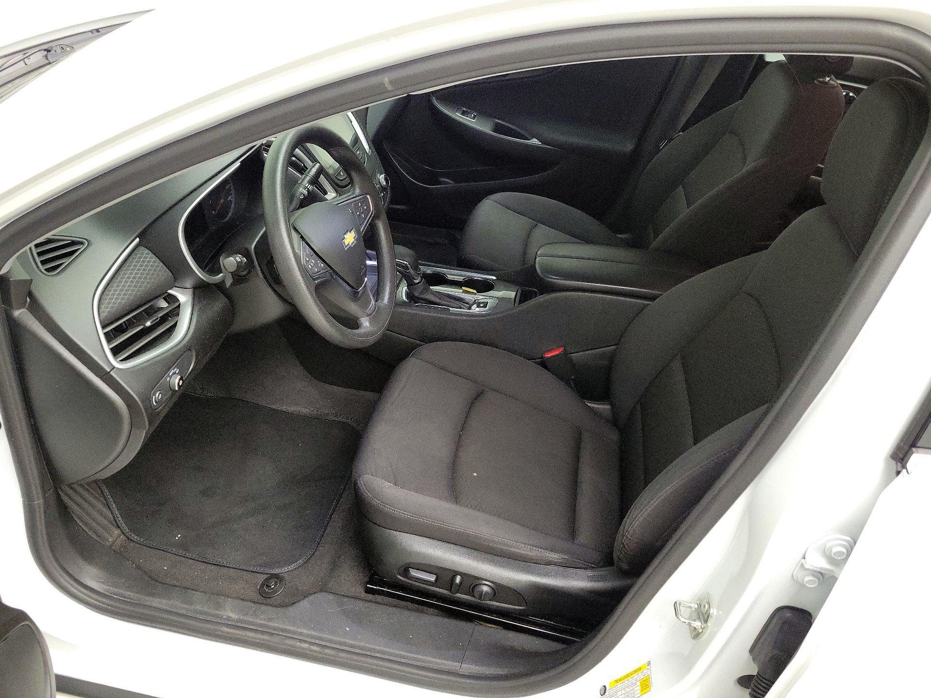 Thumbnail: 2023 Chevrolet Malibu - 11