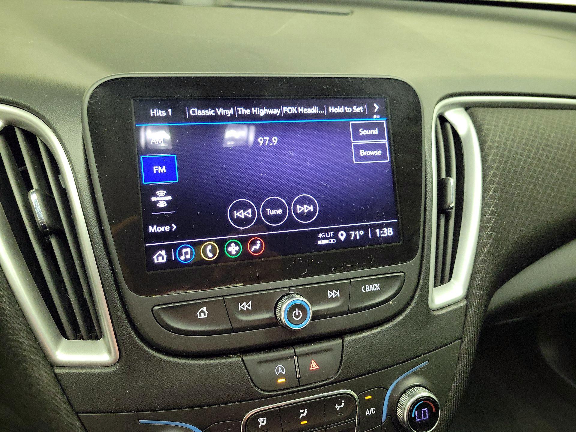 Thumbnail: 2023 Chevrolet Malibu - 15