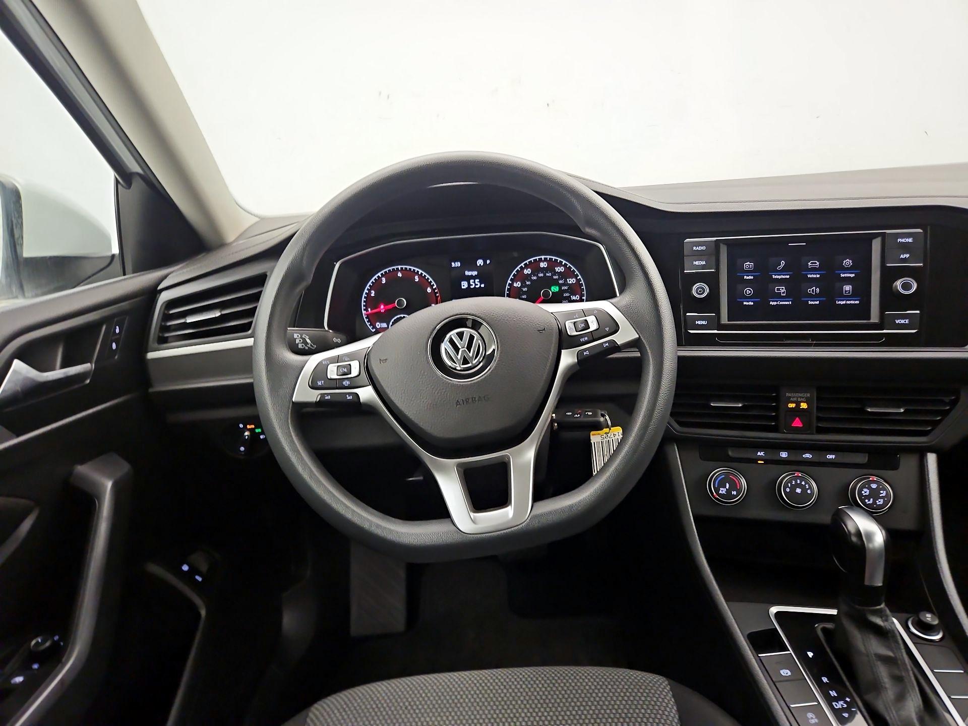 Thumbnail: 2021 Volkswagen Jetta - 10