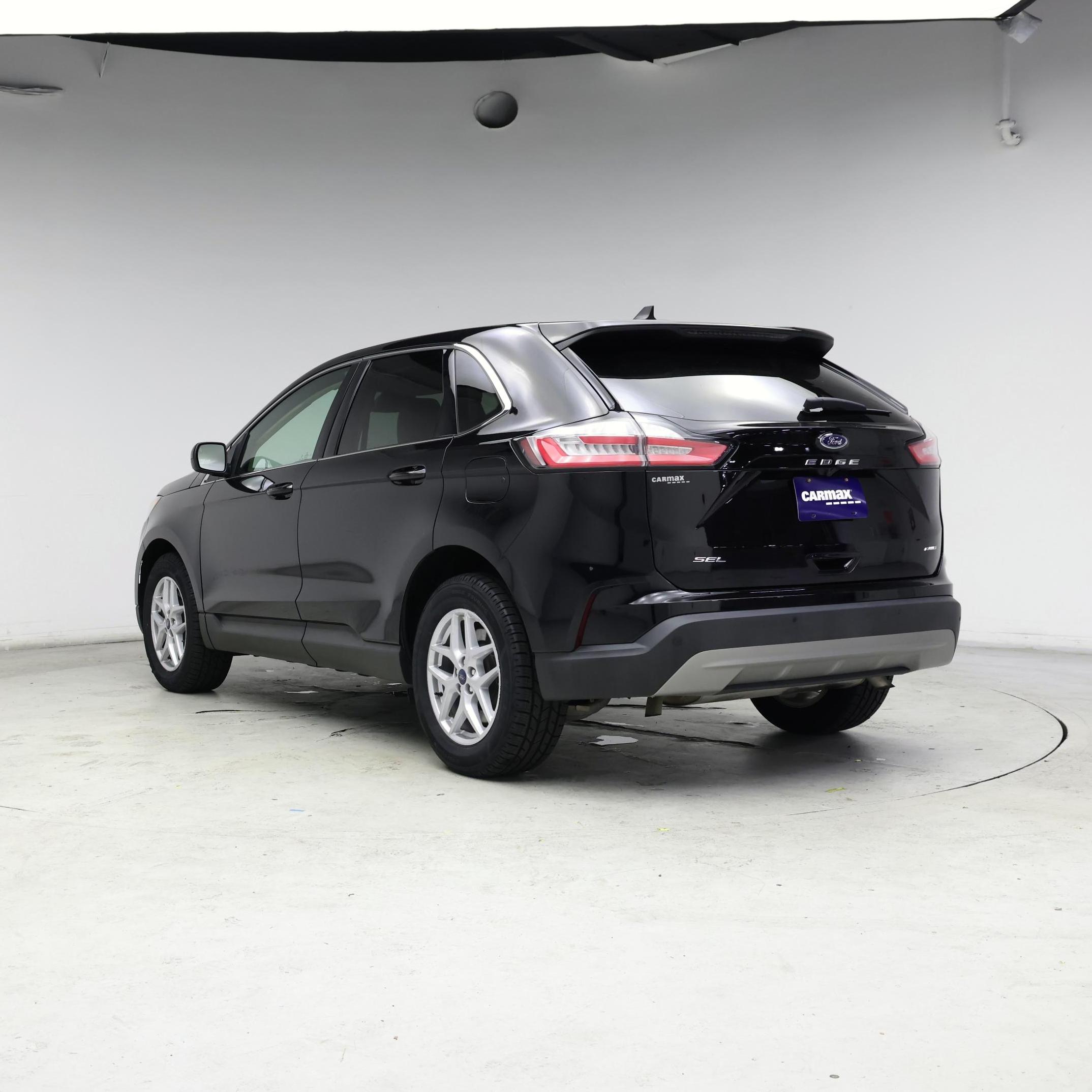 Thumbnail: 2021 Ford Edge - 2