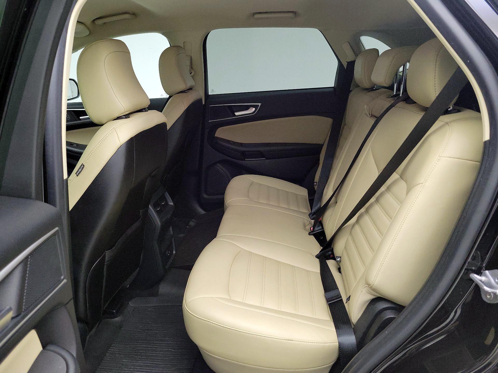 Thumbnail: 2021 Ford Edge - 20