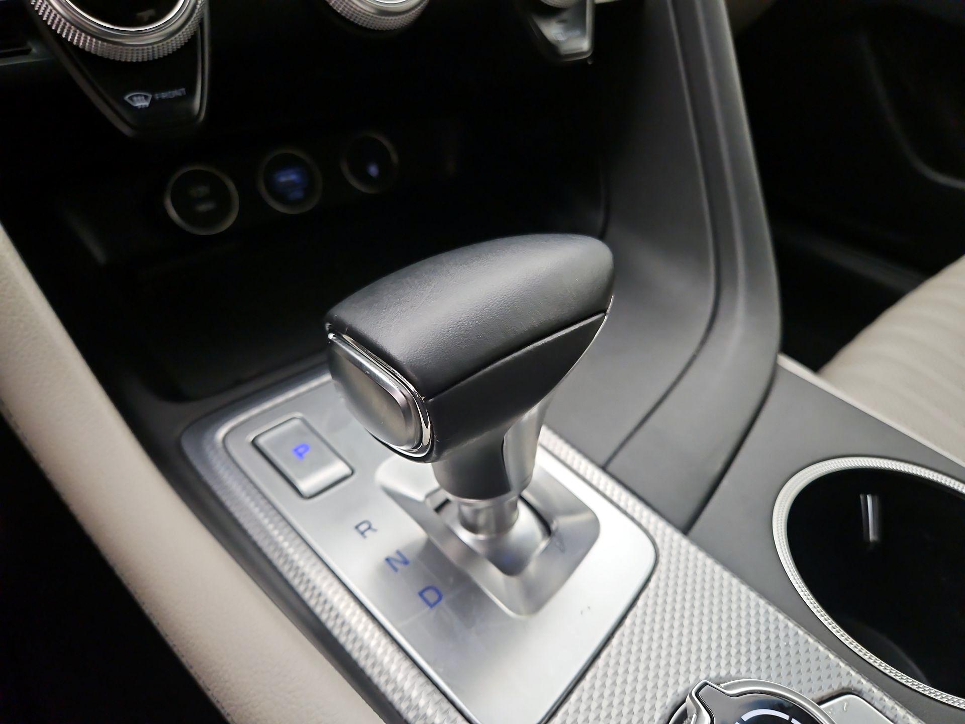 Thumbnail: 2022 Genesis G70 - 18