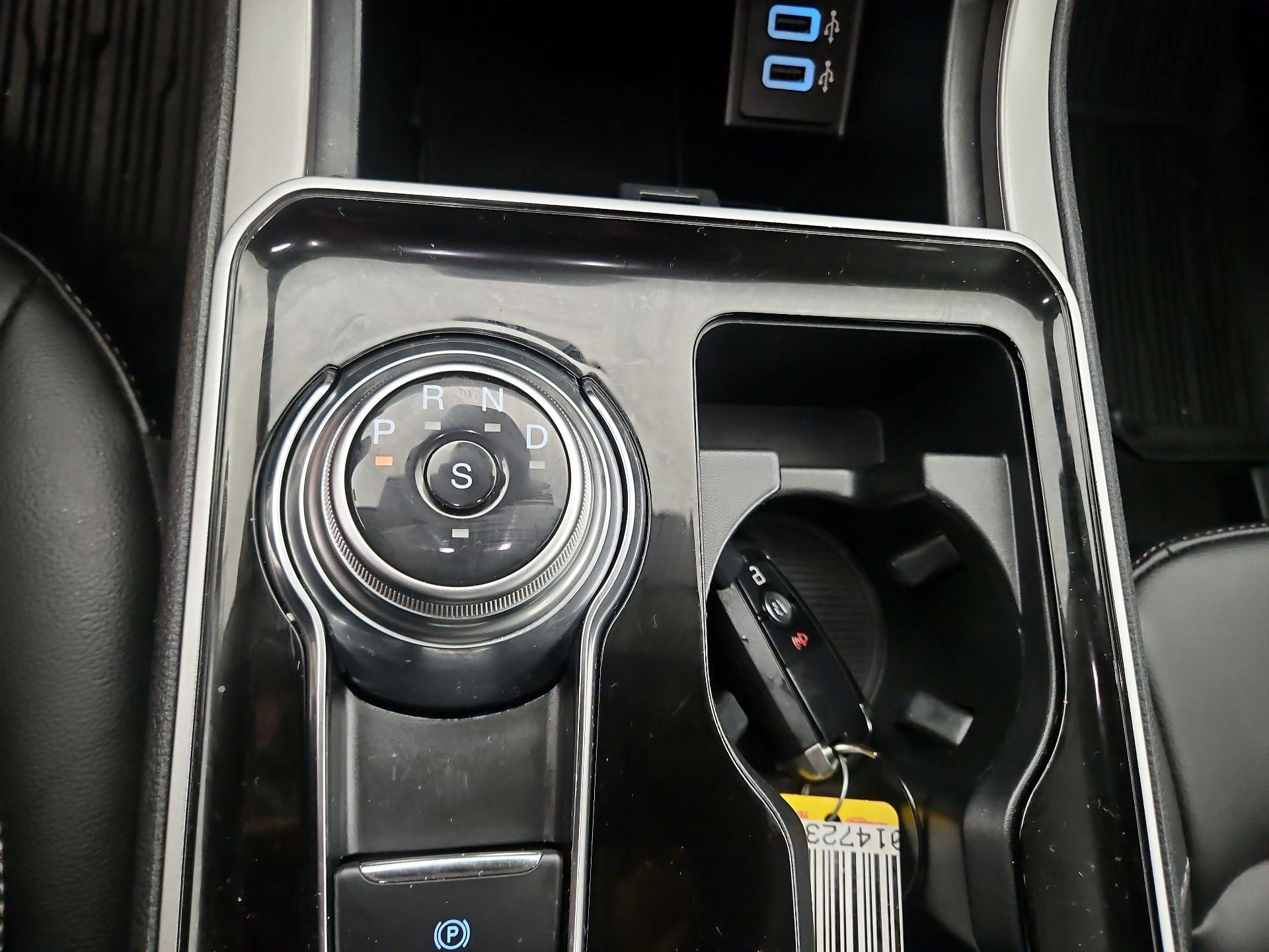 Thumbnail: 2020 Ford Edge - 17