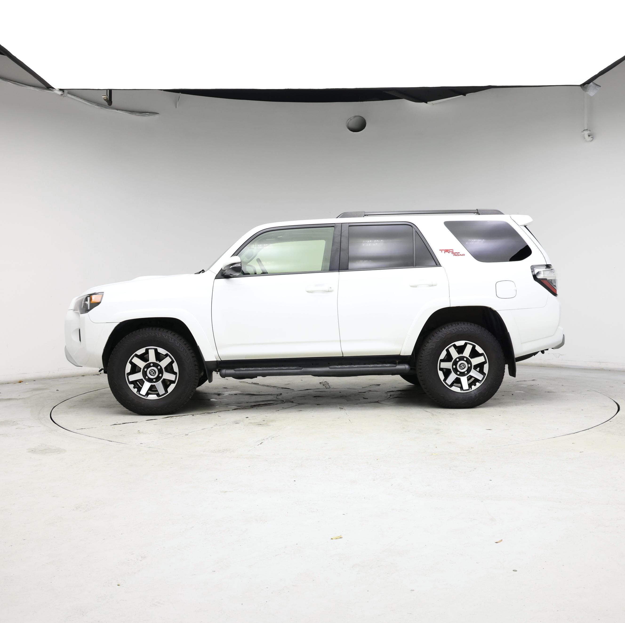 Thumbnail: 2021 Toyota 4Runner - 3