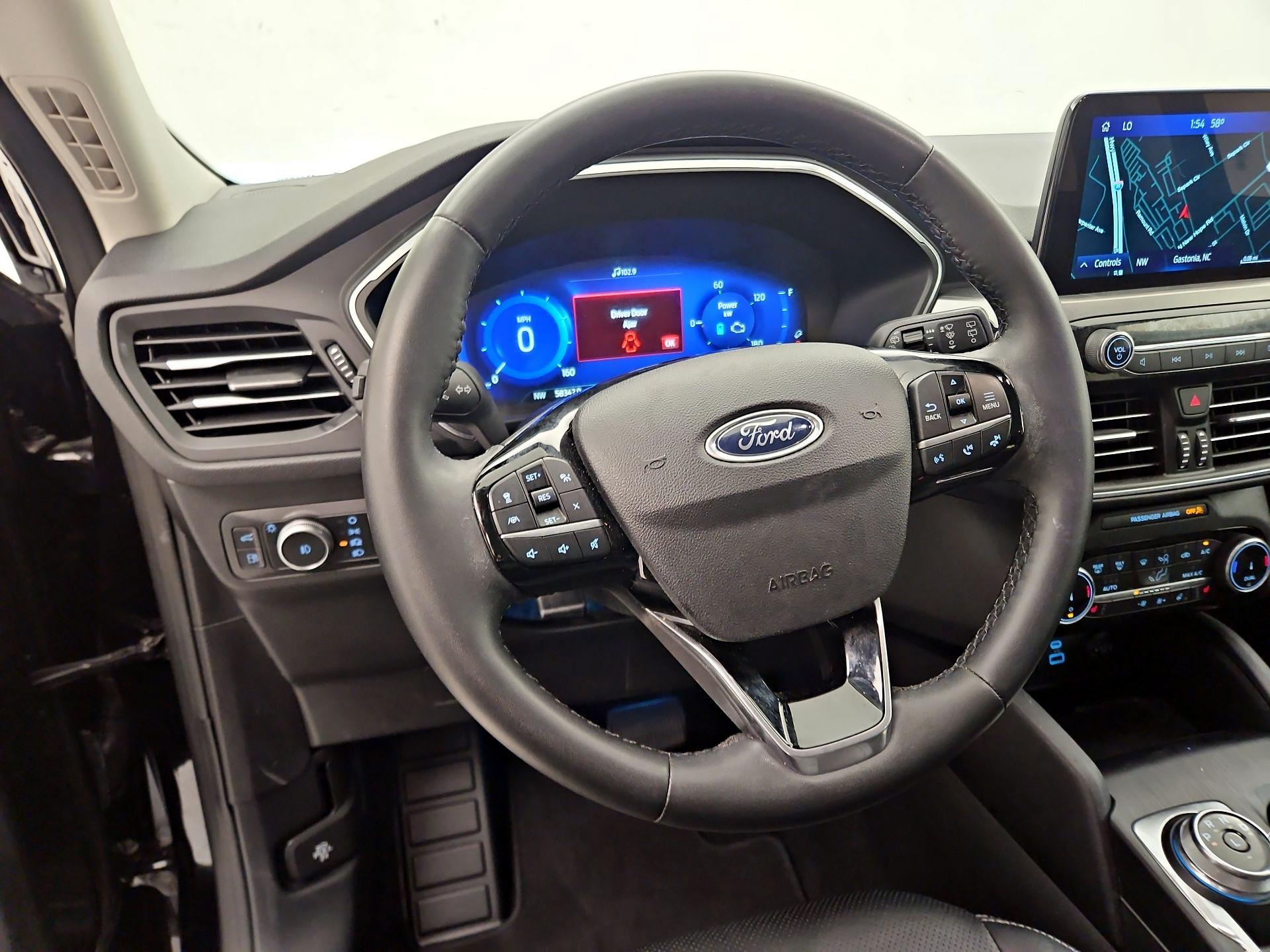 Thumbnail: 2022 Ford Escape - 10