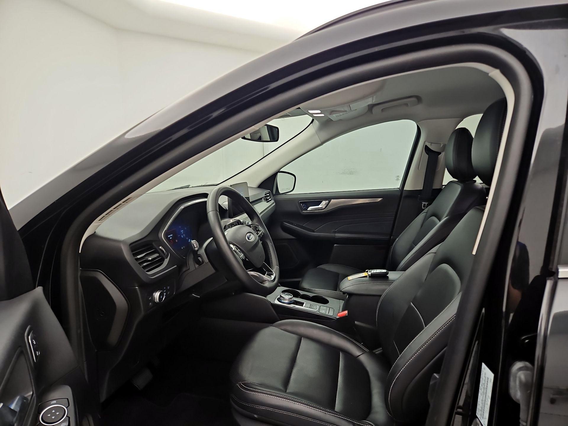 Thumbnail: 2022 Ford Escape - 11