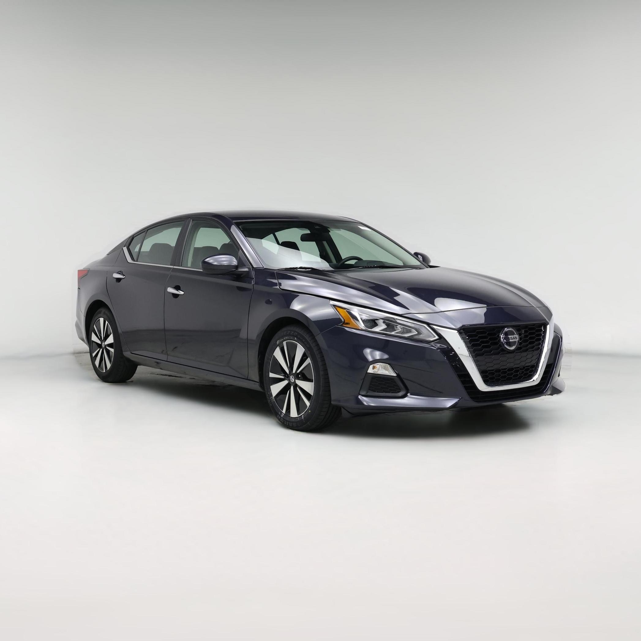 Thumbnail: 2022 Nissan Altima - 1