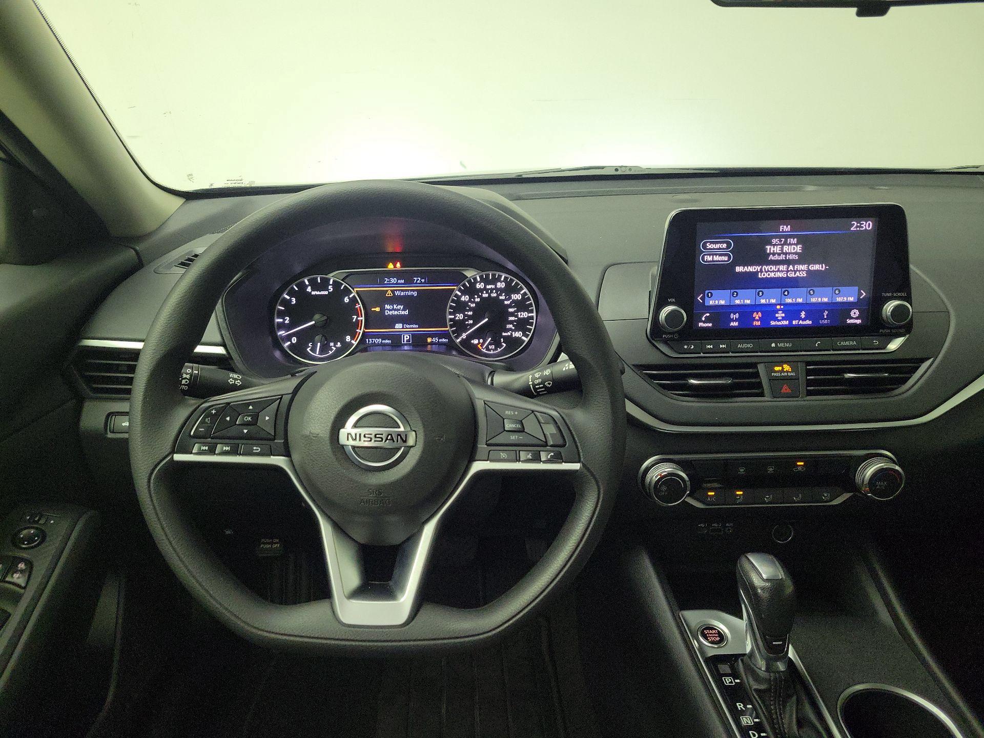 Thumbnail: 2022 Nissan Altima - 10