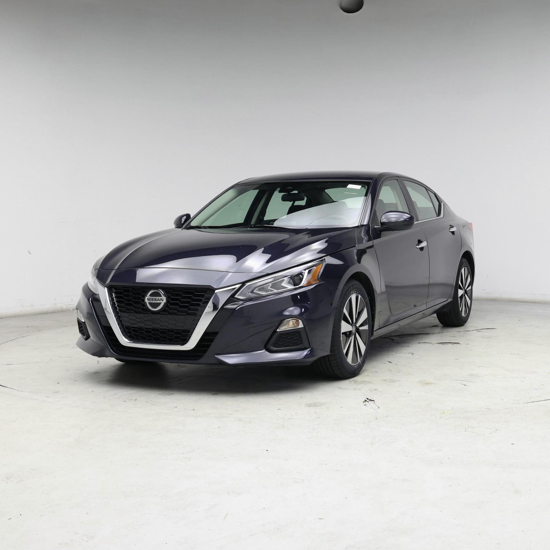 Thumbnail: 2022 Nissan Altima - 4