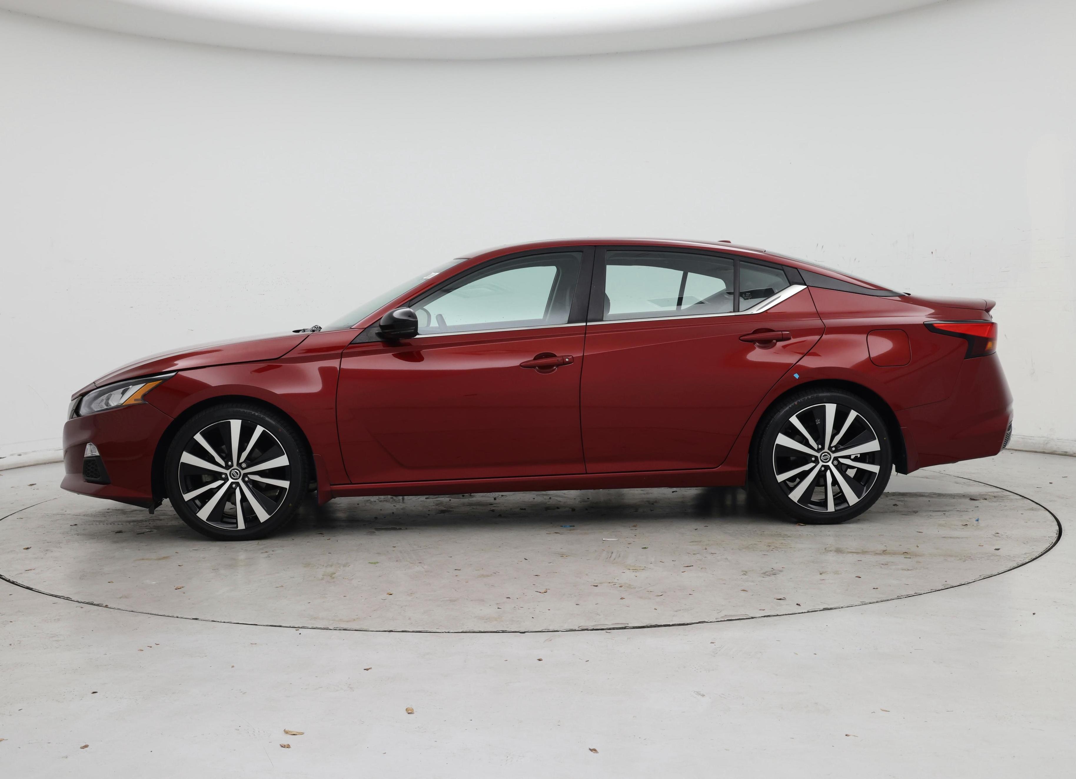 Thumbnail: 2020 Nissan Altima - 3