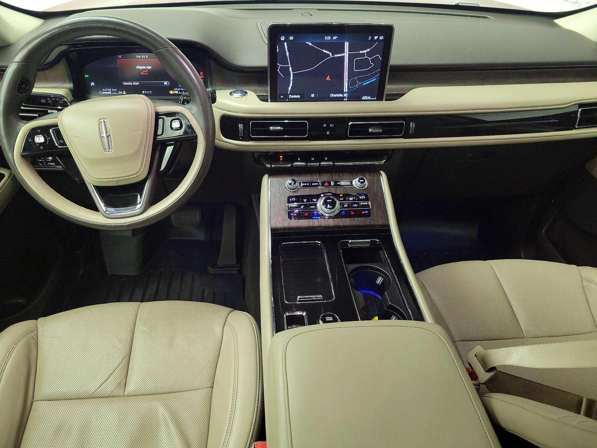 Thumbnail: 2020 Lincoln Aviator - 9