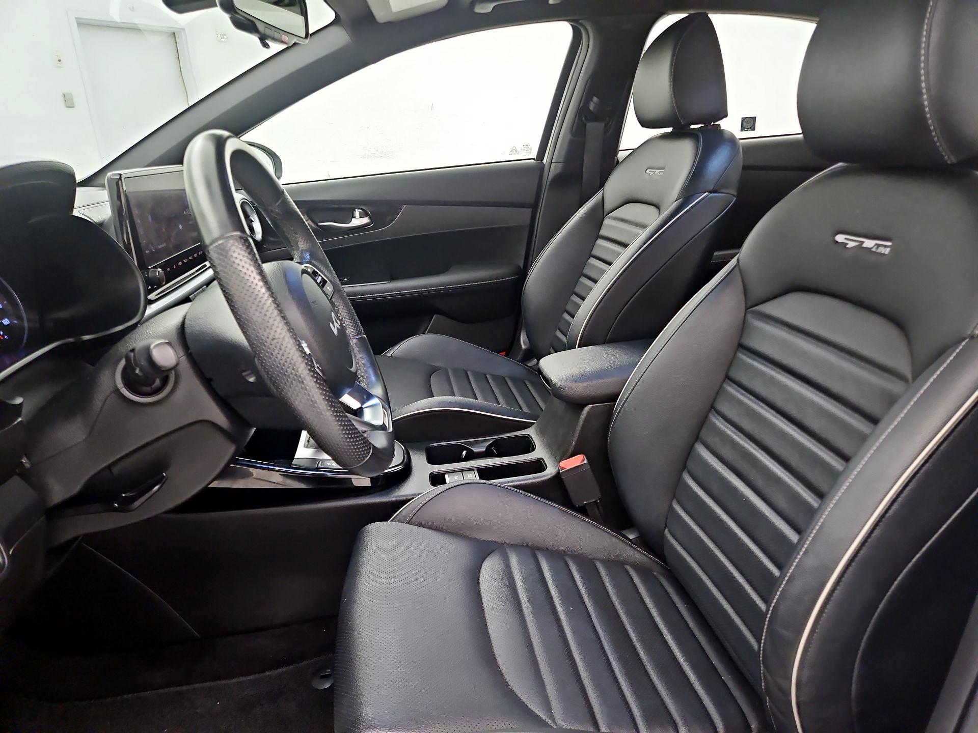 Thumbnail: 2023 Kia Forte - 11