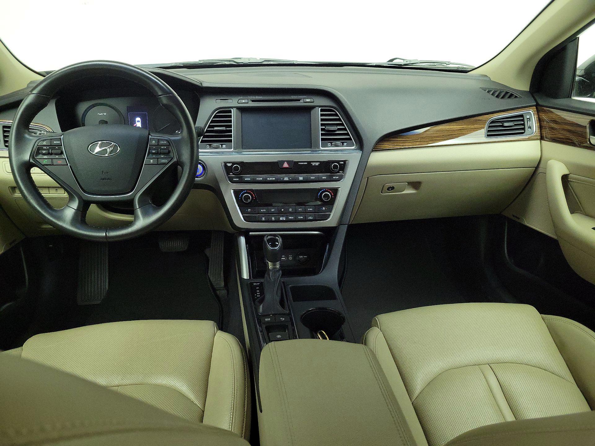 Thumbnail: 2017 Hyundai Sonata - 9