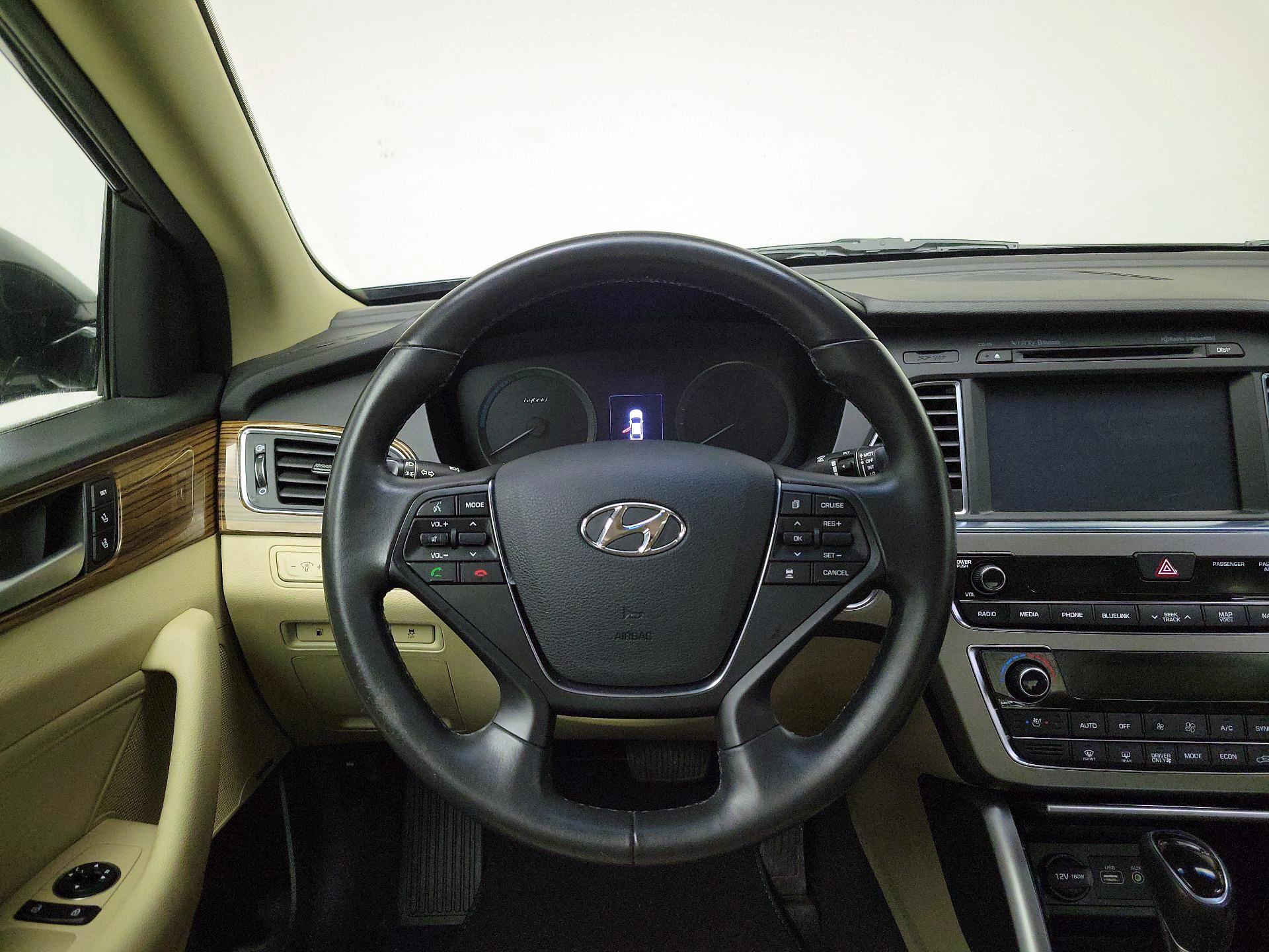 Thumbnail: 2017 Hyundai Sonata - 10