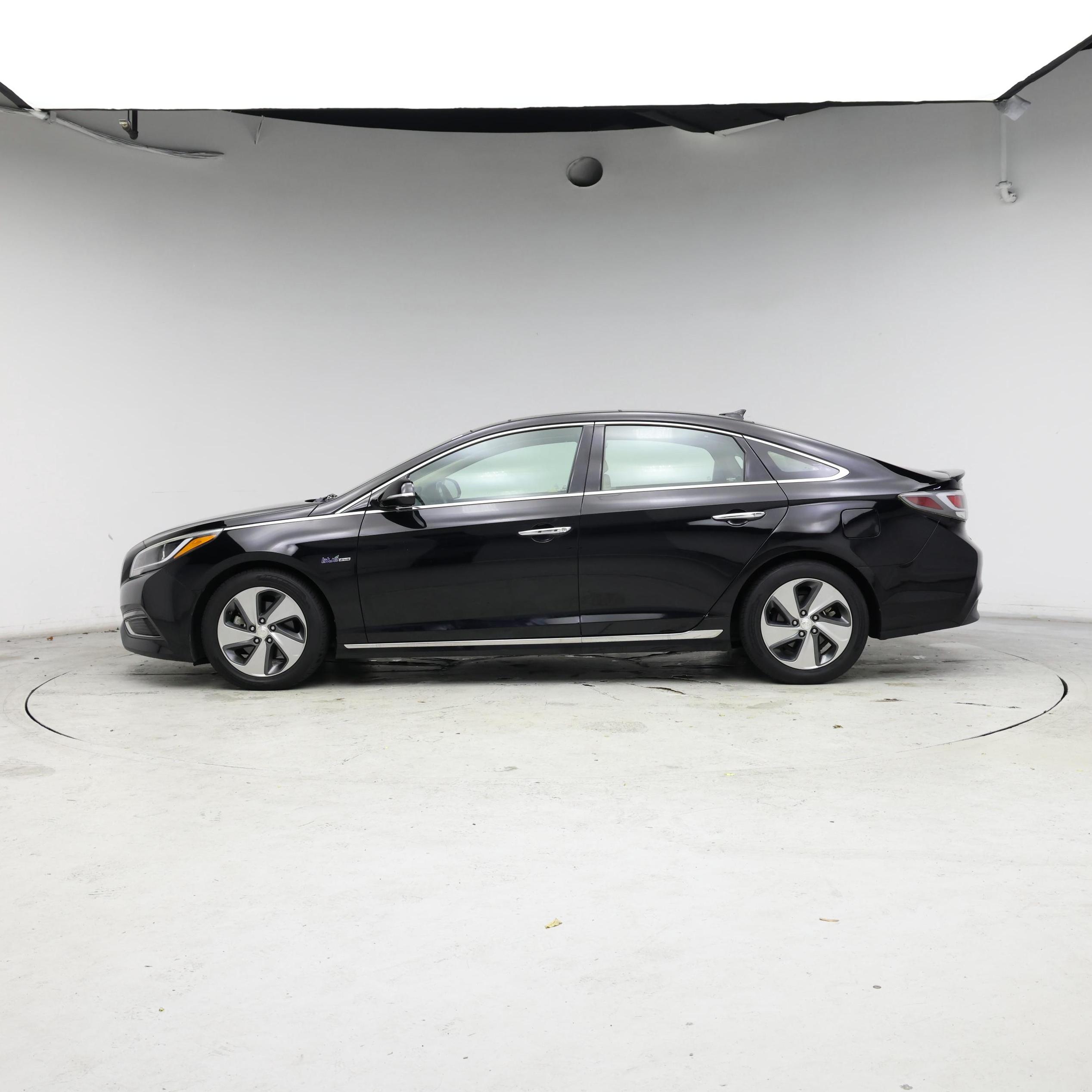 Thumbnail: 2017 Hyundai Sonata - 3