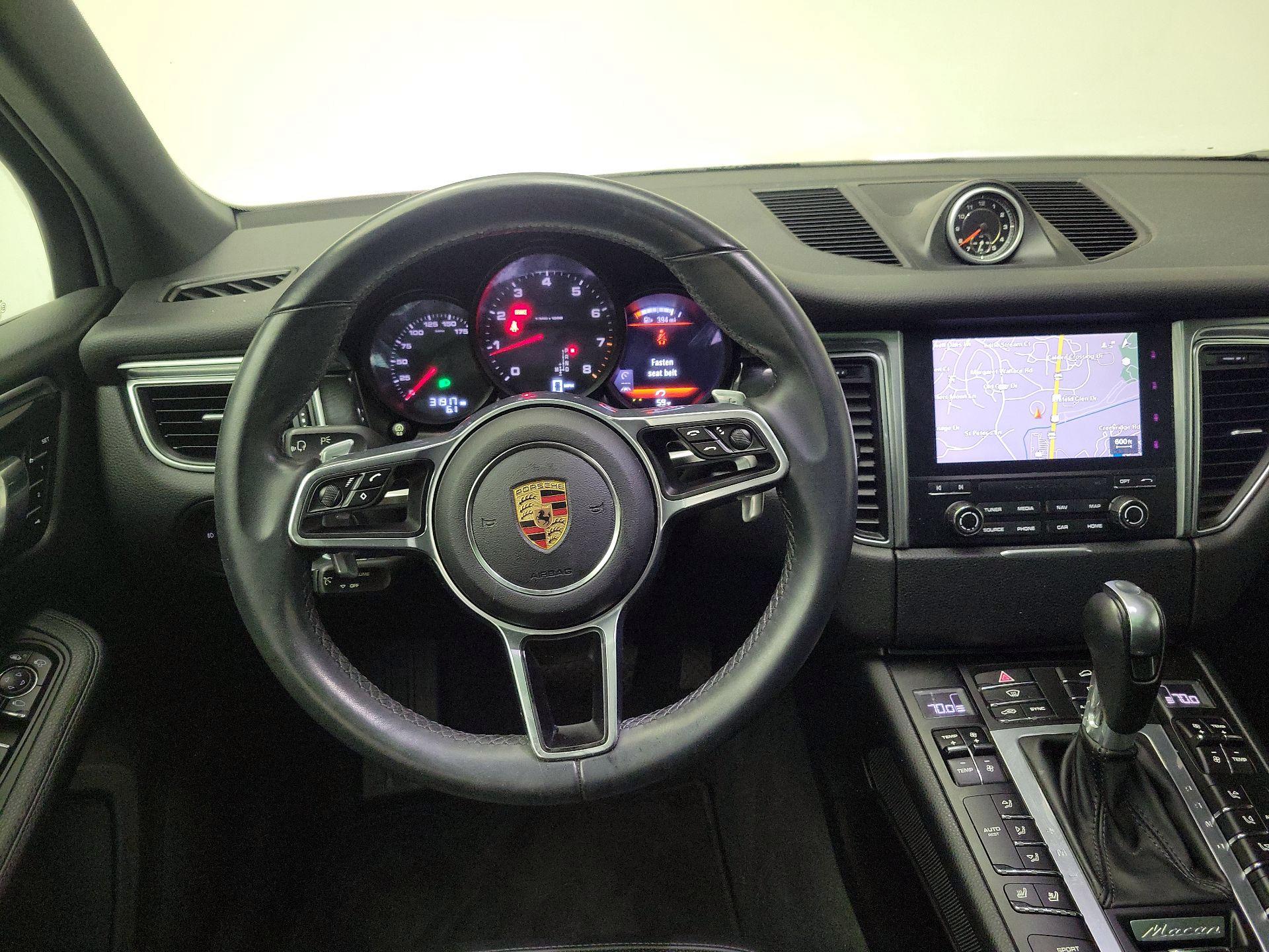 Thumbnail: 2018 Porsche Macan - 10