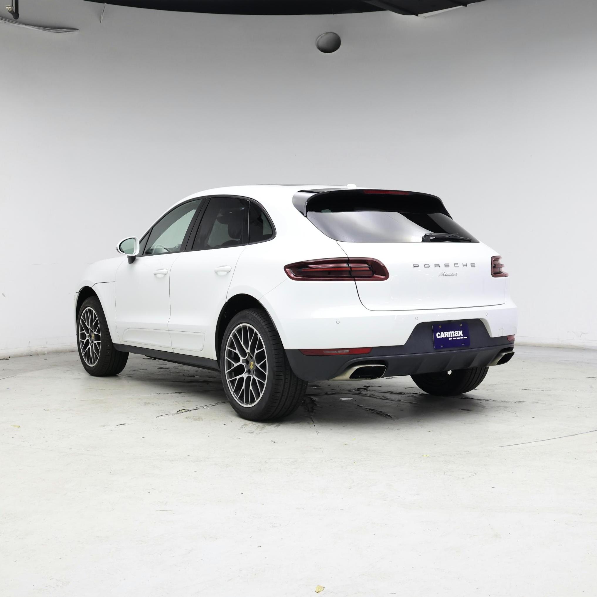 Thumbnail: 2018 Porsche Macan - 2