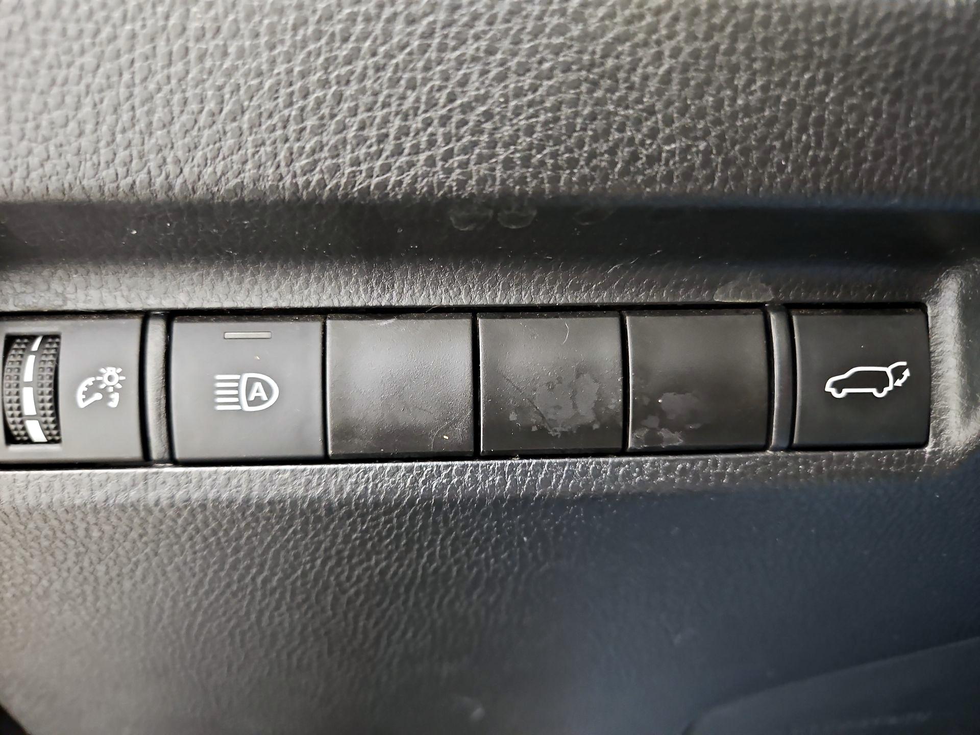 Thumbnail: 2021 Toyota RAV4 - 13